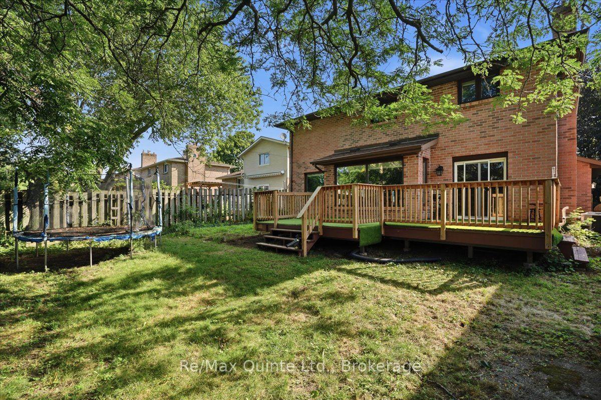 Photo 17 of 12 Brimley Court, Belleville, Belleville Ward — HOMEH