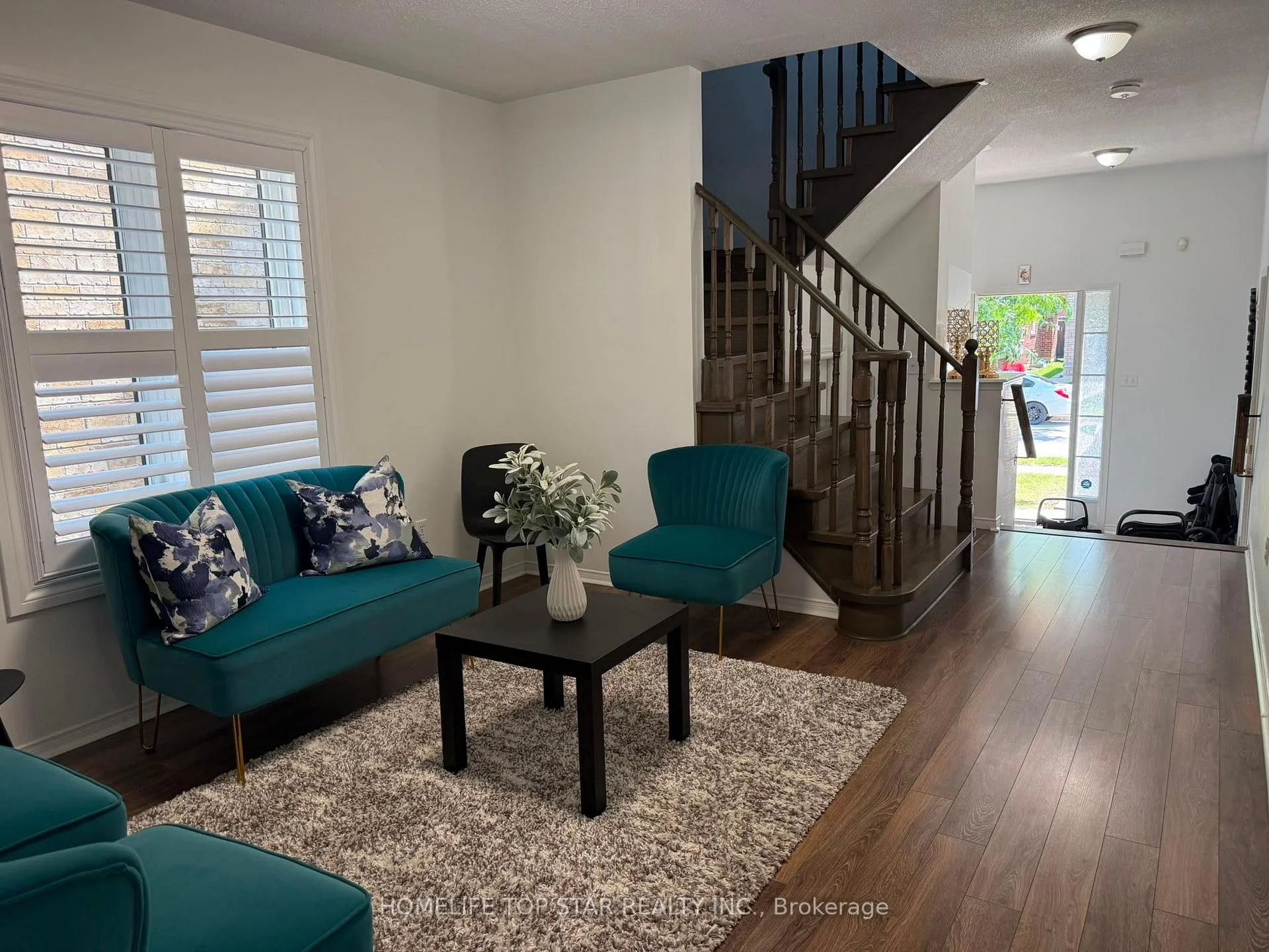 Photo 11 of 46 Ferncastle Crescent, Brampton, Fletcher's Meadow — HOMEH