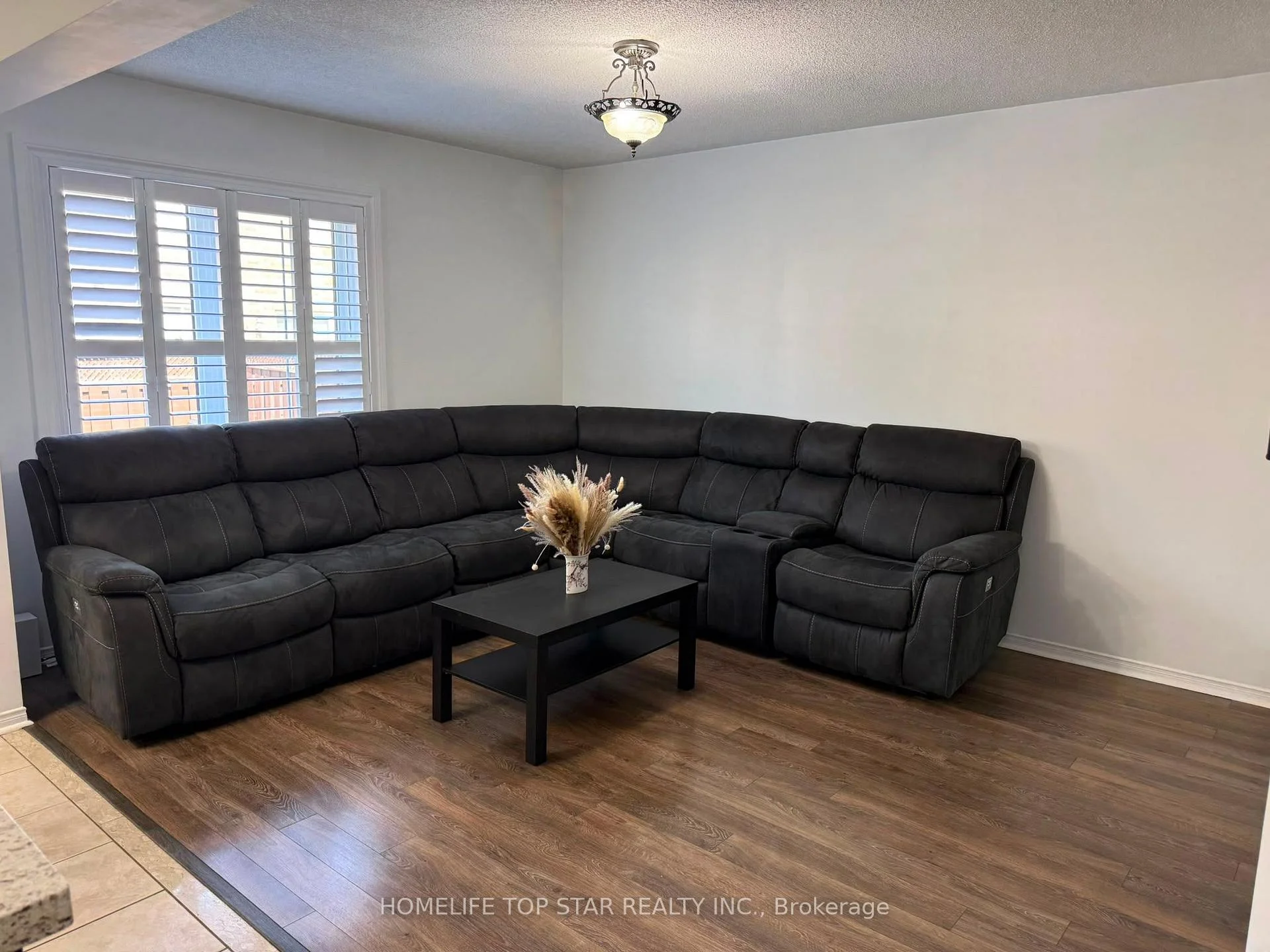 Photo 12 of 46 Ferncastle Crescent, Brampton, Fletcher's Meadow — HOMEH
