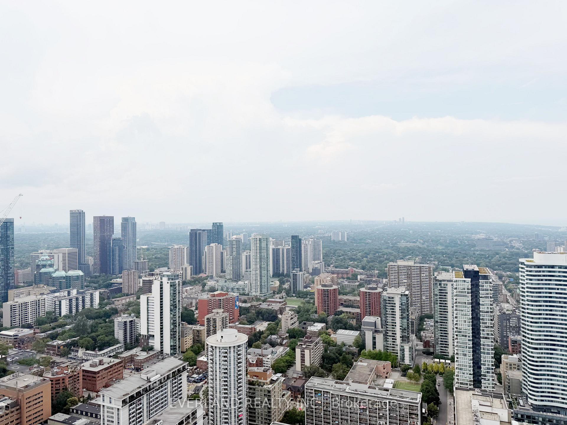 Photo 6 of Unit 5706, 7 Grenville Street, Toronto, Bay Street Corridor — HOMEH