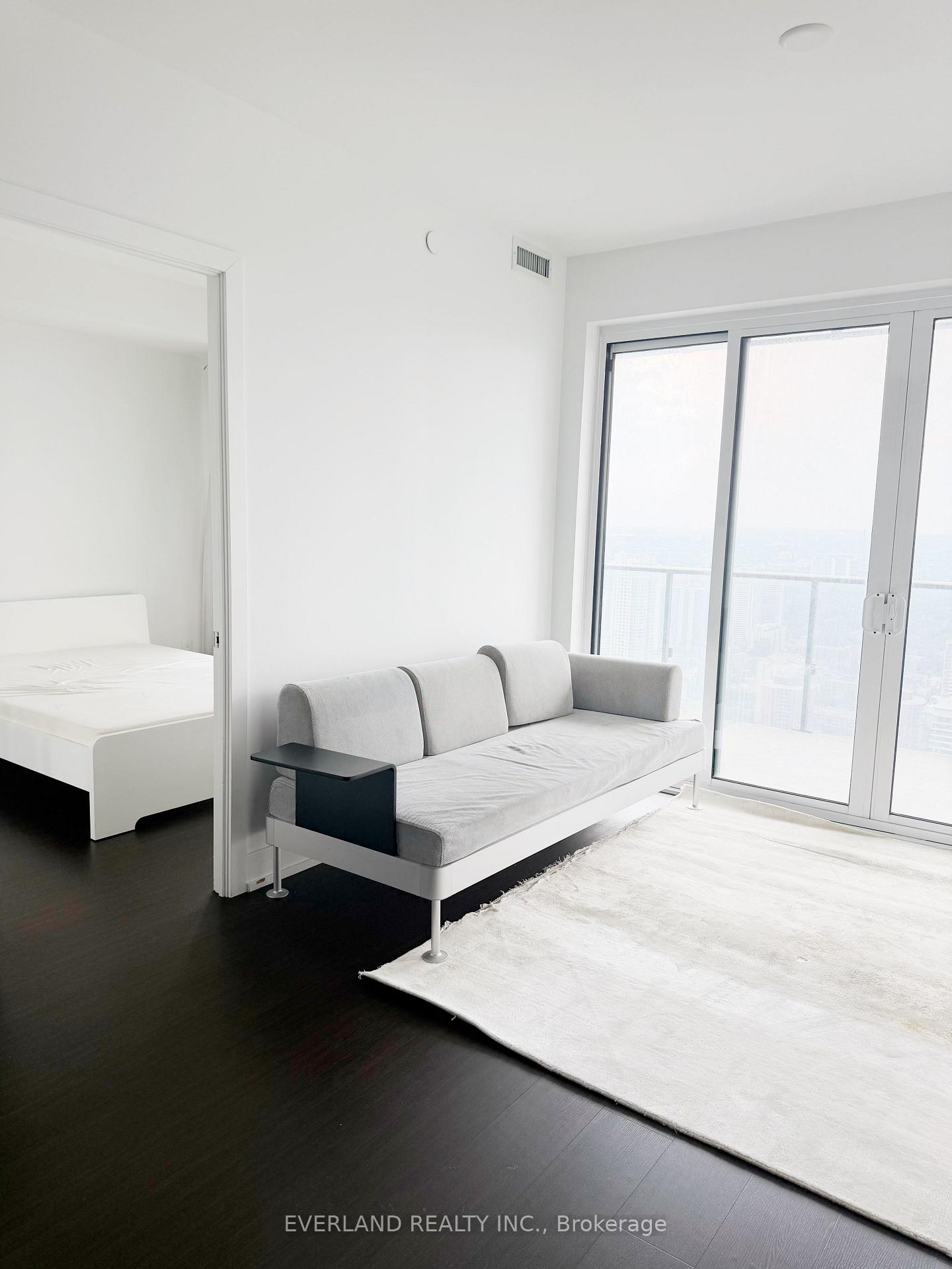 Photo 8 of Unit 5706, 7 Grenville Street, Toronto, Bay Street Corridor — HOMEH