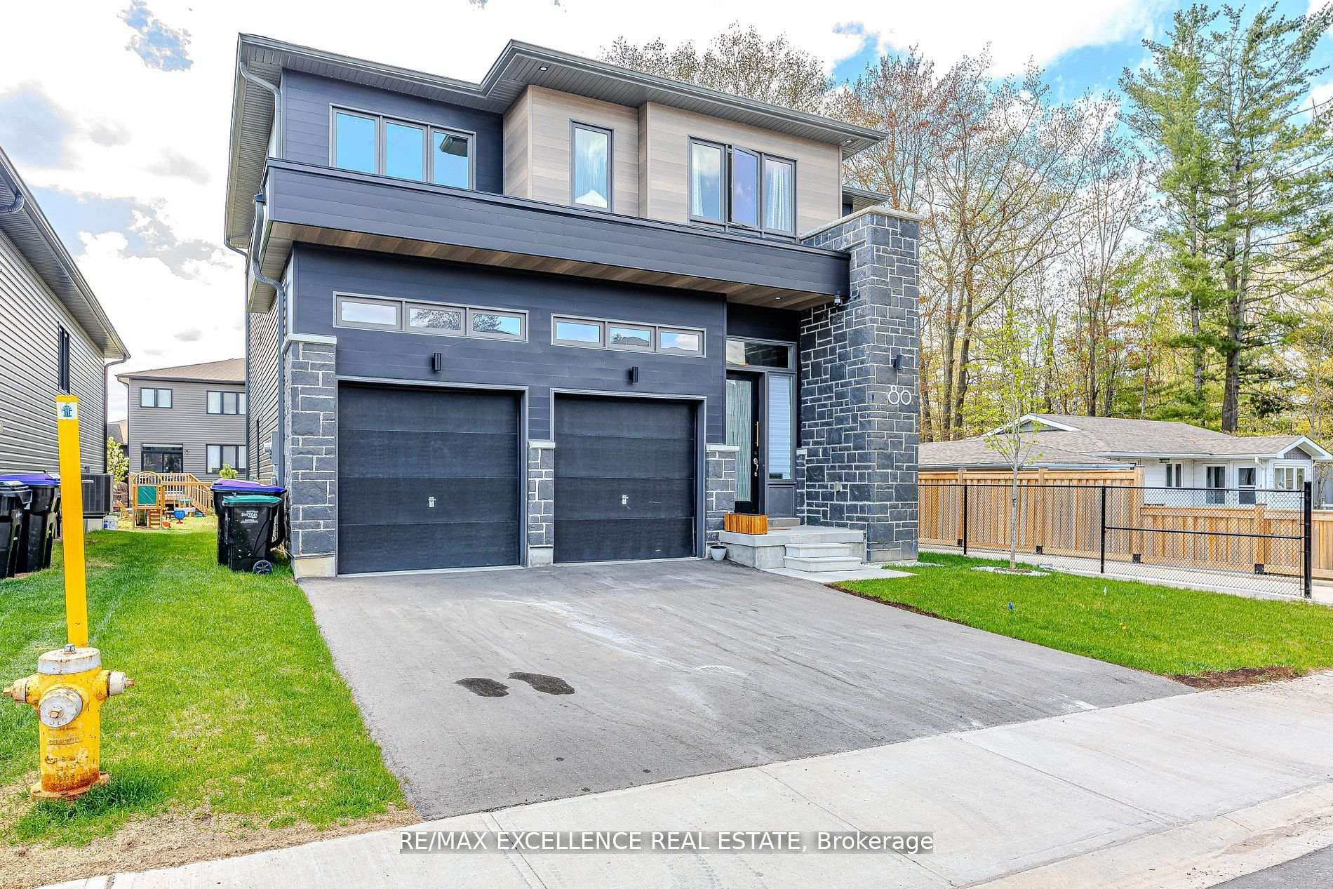 Photo 1 of 80 Berkely Street, Wasaga Beach — HOMEH