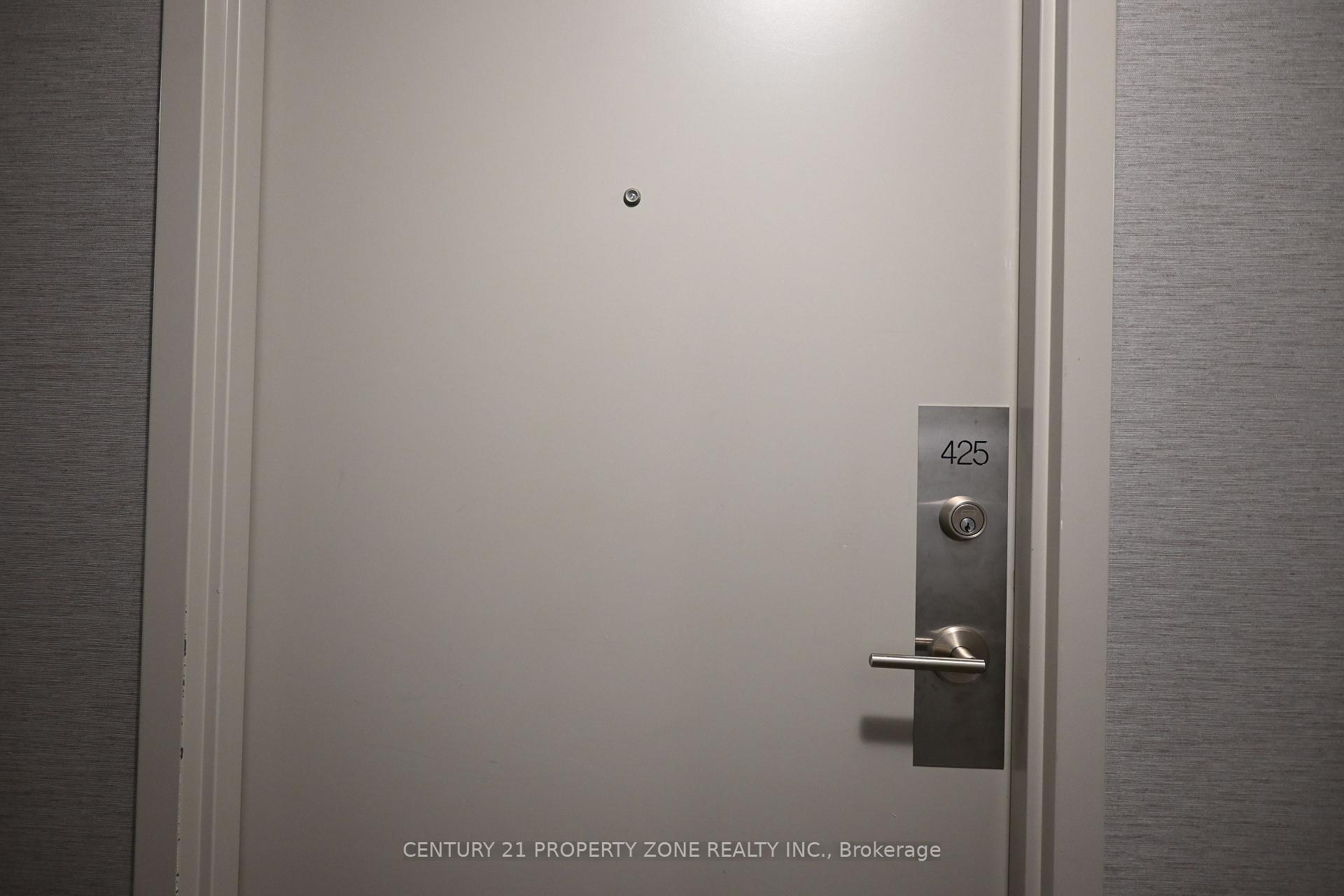 Photo 2 of Unit 425, 816 Lansdowne Avenue, Toronto, Dovercourt-Wallace Emerson-Junction — HOMEH