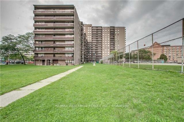 Photo 7 of Unit 504, 180 Markham Road, Scarborough, Scarborough Village — HOMEH