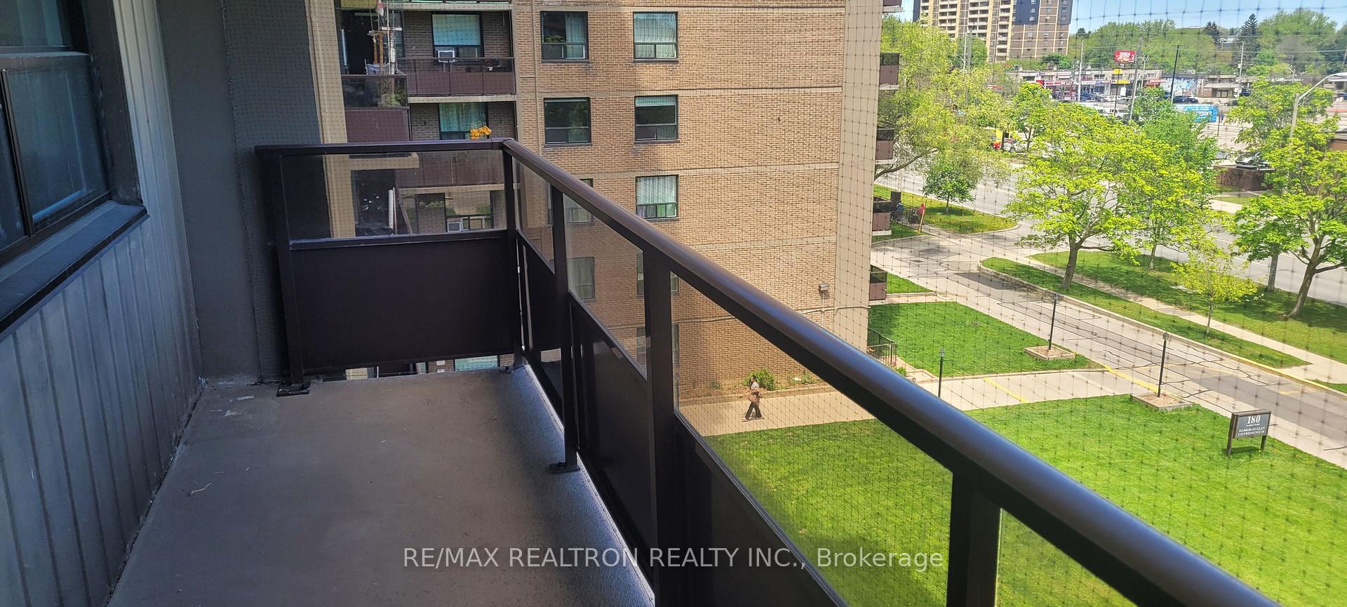 Photo 11 of Unit 504, 180 Markham Road, Scarborough, Scarborough Village — HOMEH