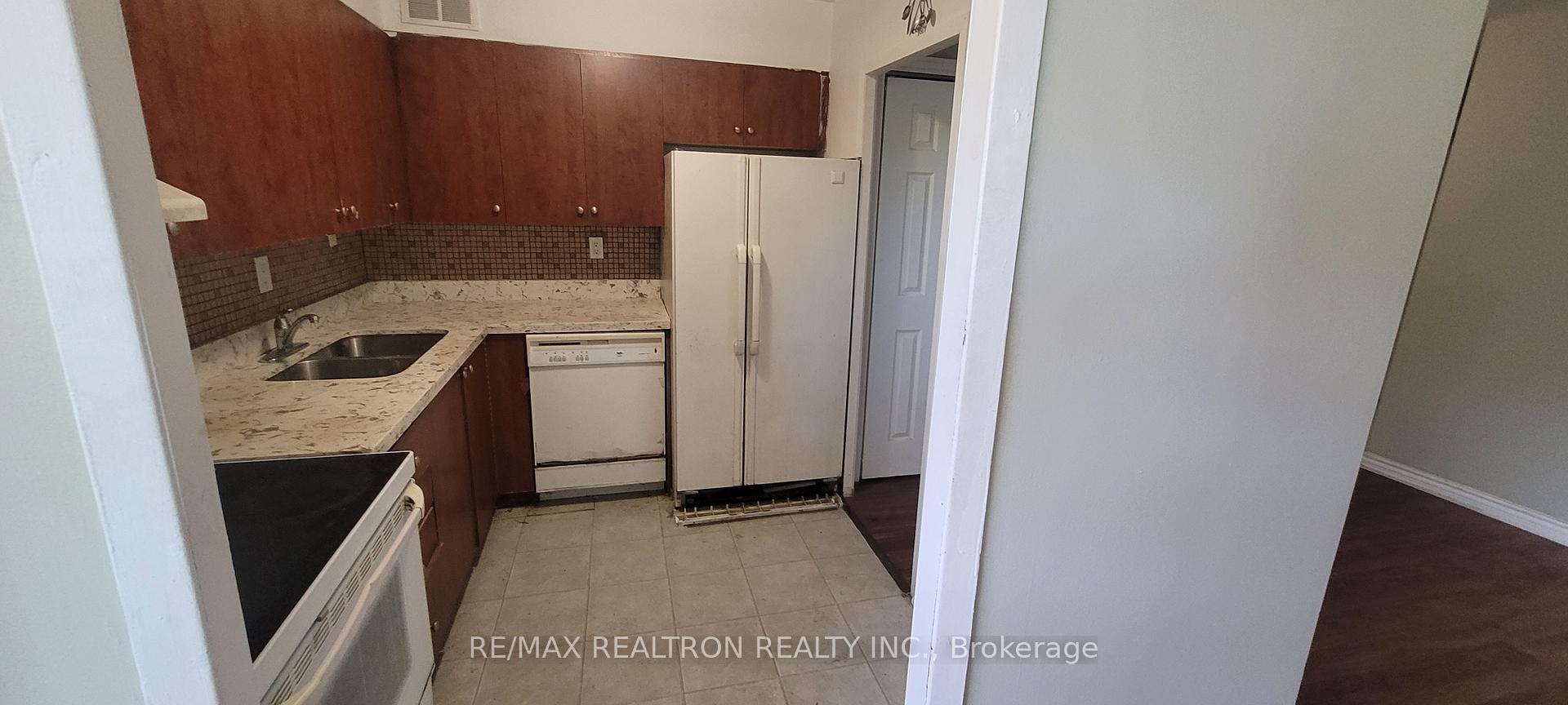 Photo 27 of Unit 504, 180 Markham Road, Scarborough, Scarborough Village — HOMEH