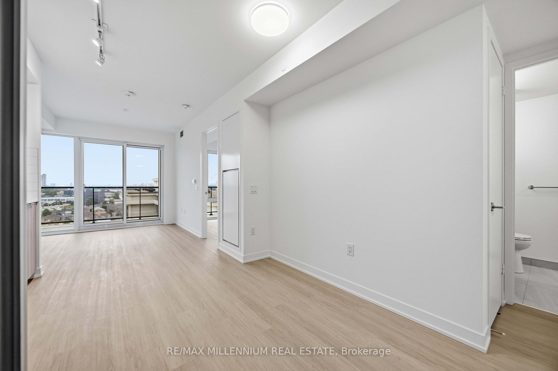 Photo 9 of Unit 1703, 15 Salomon Drive, Toronto, Flemingdon Park — HOMEH