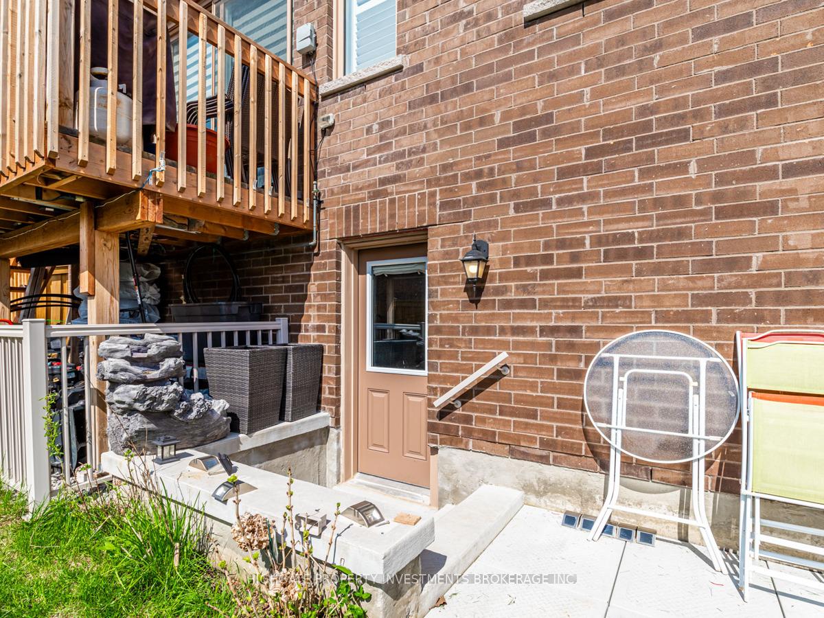 Photo 28 of Unit Bsmt, 1055 Purus Path, Pickering, Rural Pickering — HOMEH