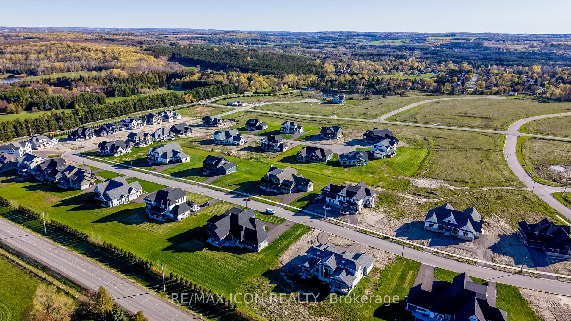 Photo 48 of 55 William Crisp Drive E, Caledon, Alton — HOMEH