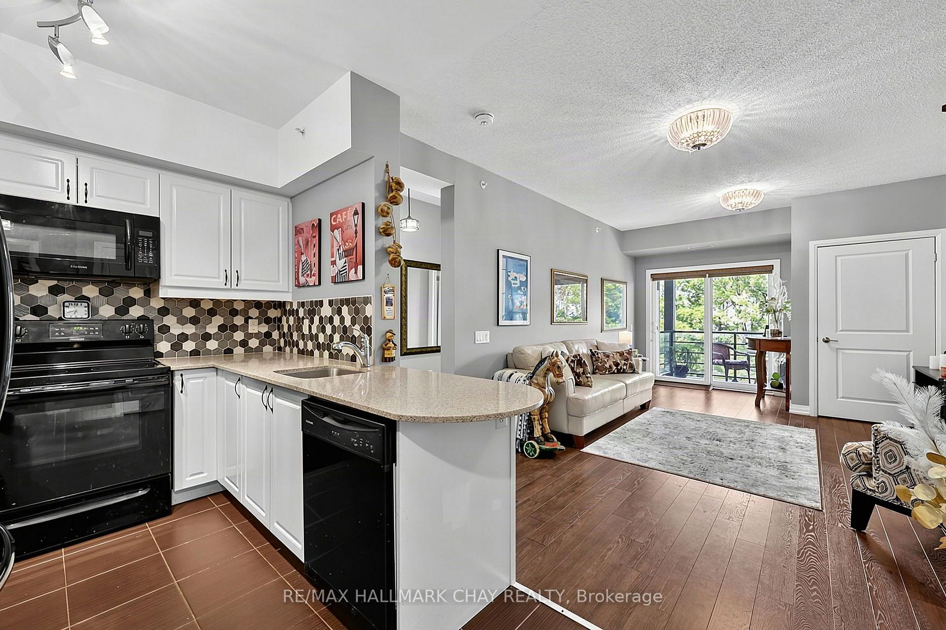 Photo 8 of Unit #304, 300 Essa Road, Barrie, 400 West — HOMEH
