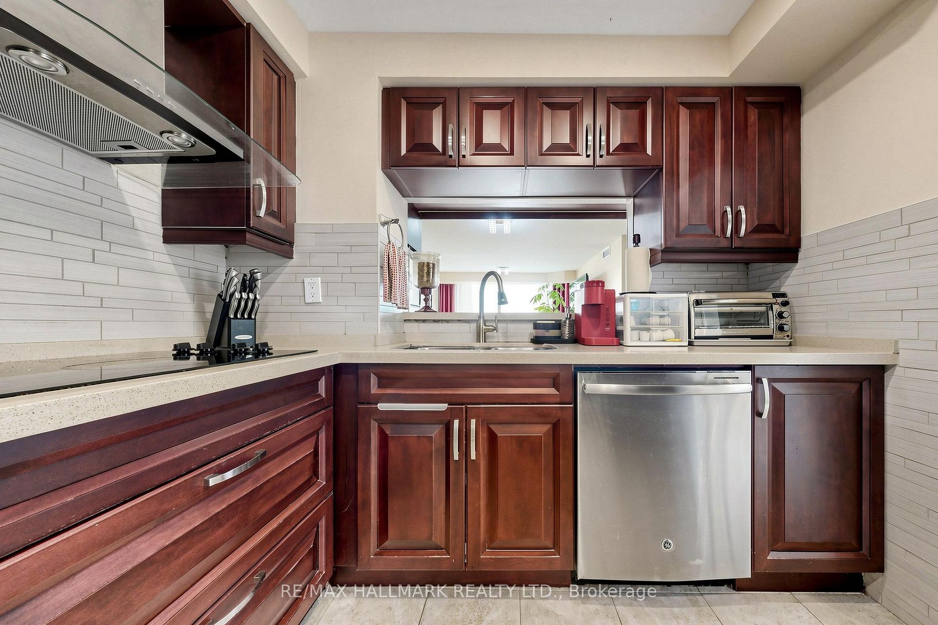 Photo 6 of Unit 621, 68 Corporate Drive, Scarborough, Woburn — HOMEH