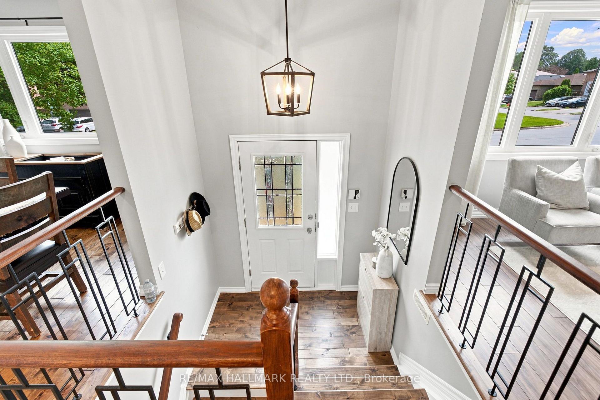 Photo 6 of 35 Downham Drive, Clarington, Bowmanville — HOMEH