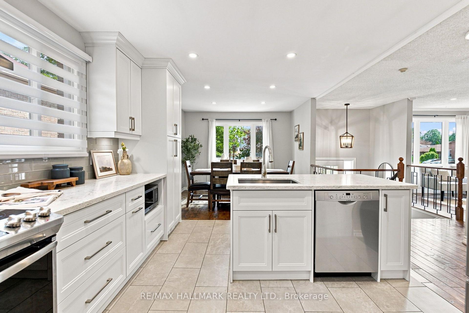 Photo 28 of 35 Downham Drive, Clarington, Bowmanville — HOMEH
