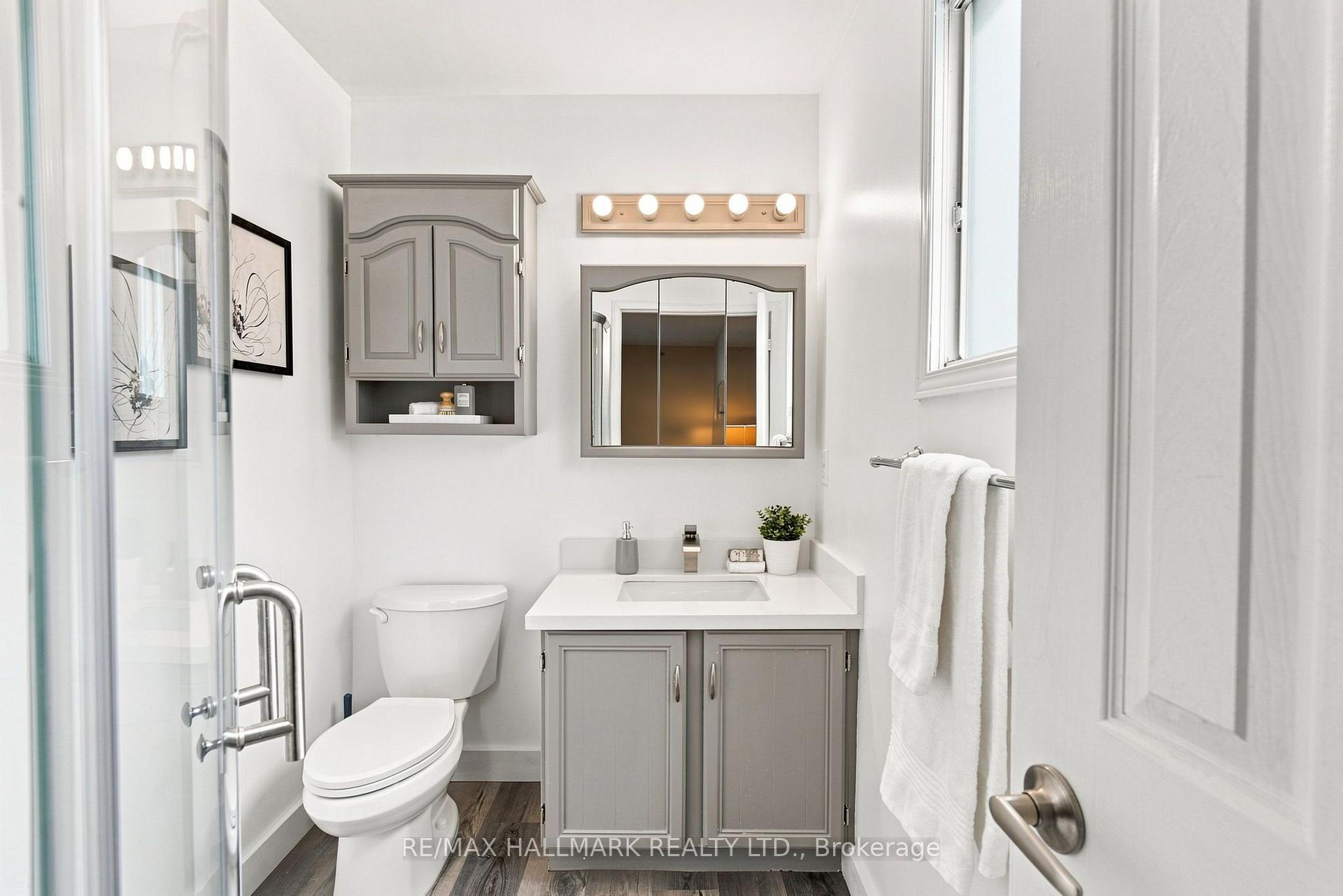 Photo 36 of 35 Downham Drive, Clarington, Bowmanville — HOMEH