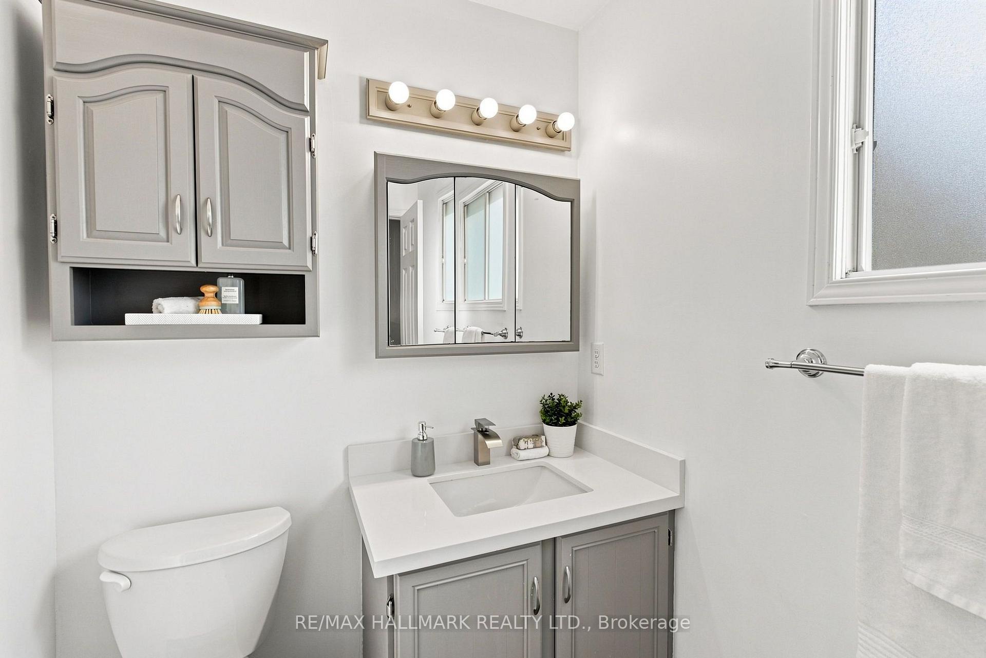 Photo 38 of 35 Downham Drive, Clarington, Bowmanville — HOMEH