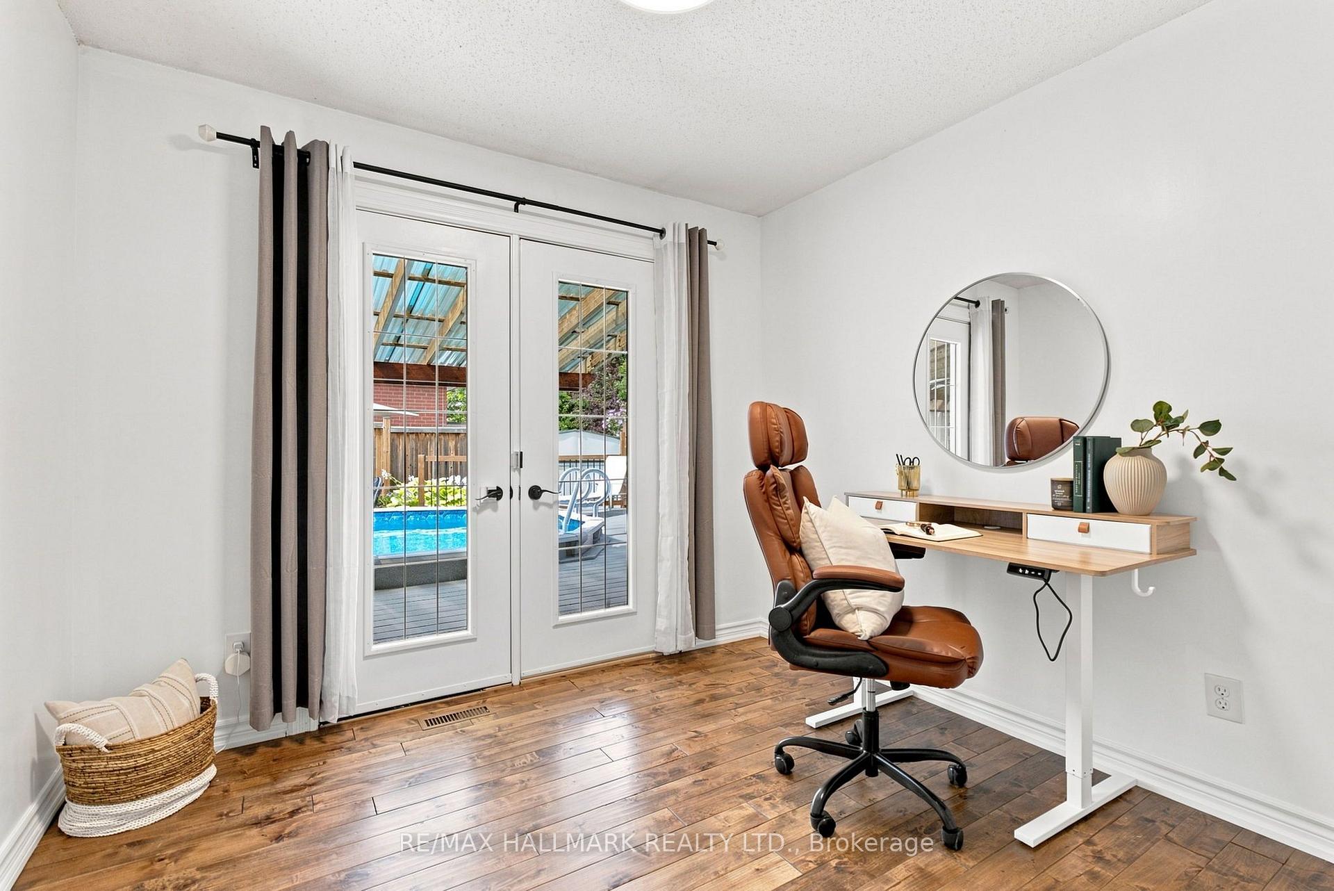 Photo 39 of 35 Downham Drive, Clarington, Bowmanville — HOMEH