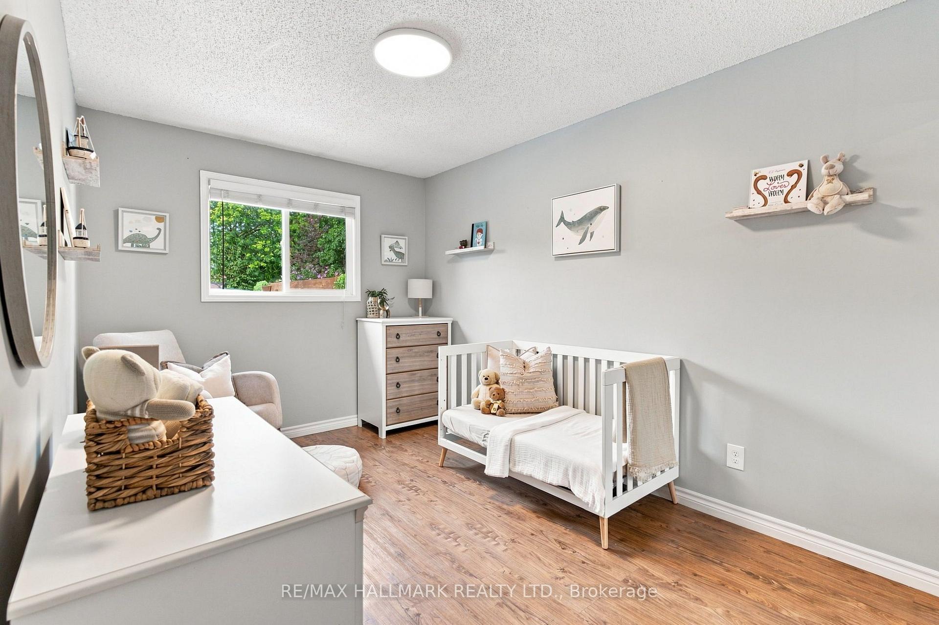 Photo 40 of 35 Downham Drive, Clarington, Bowmanville — HOMEH