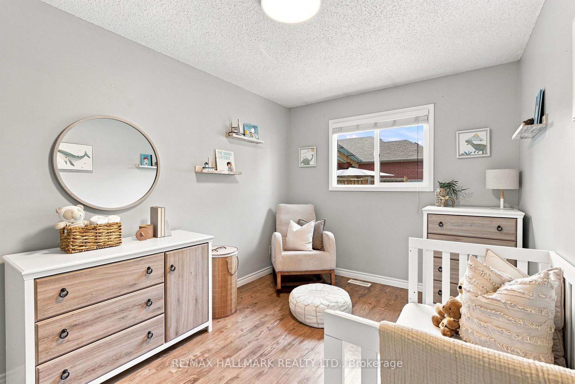 Photo 41 of 35 Downham Drive, Clarington, Bowmanville — HOMEH