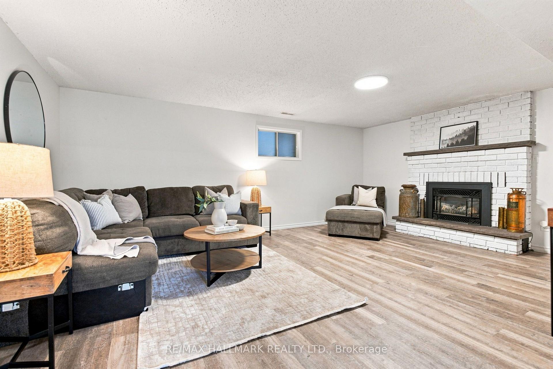 Photo 49 of 35 Downham Drive, Clarington, Bowmanville — HOMEH