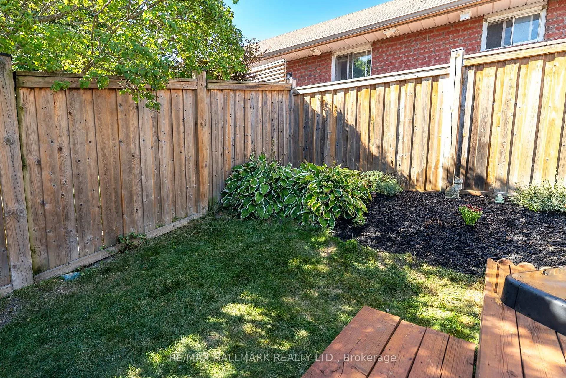 Photo 13 of 35 Downham Drive, Clarington, Bowmanville — HOMEH