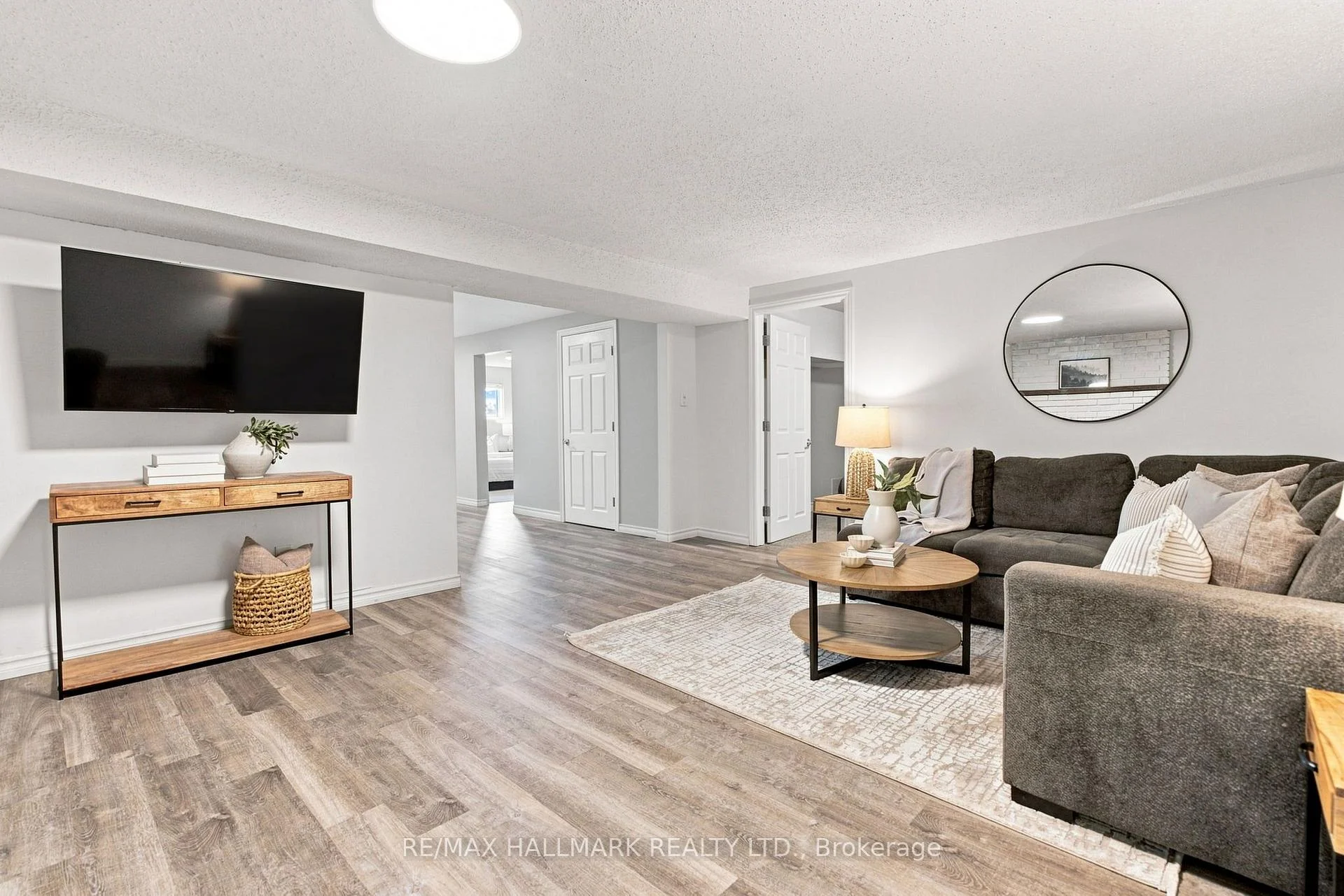 Photo 51 of 35 Downham Drive, Clarington, Bowmanville — HOMEH
