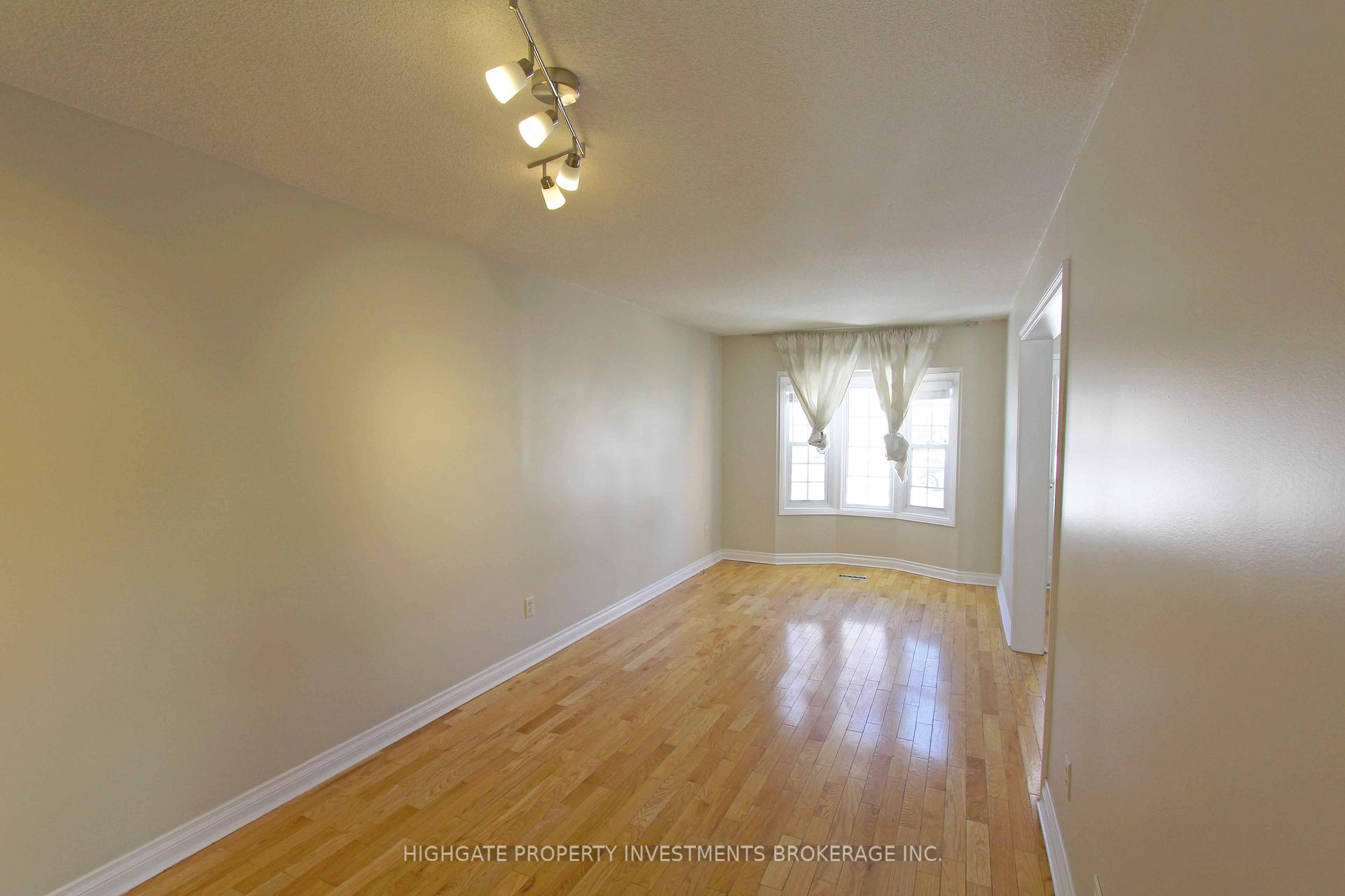 Photo 2 of 80 Hadden Crescent, Barrie, Cundles East — HOMEH