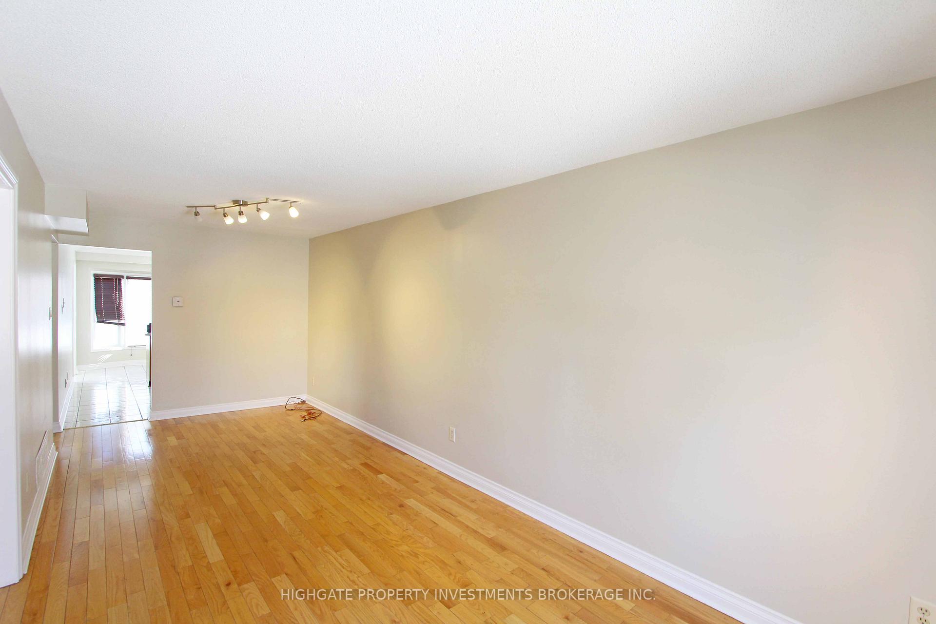 Photo 3 of 80 Hadden Crescent, Barrie, Cundles East — HOMEH