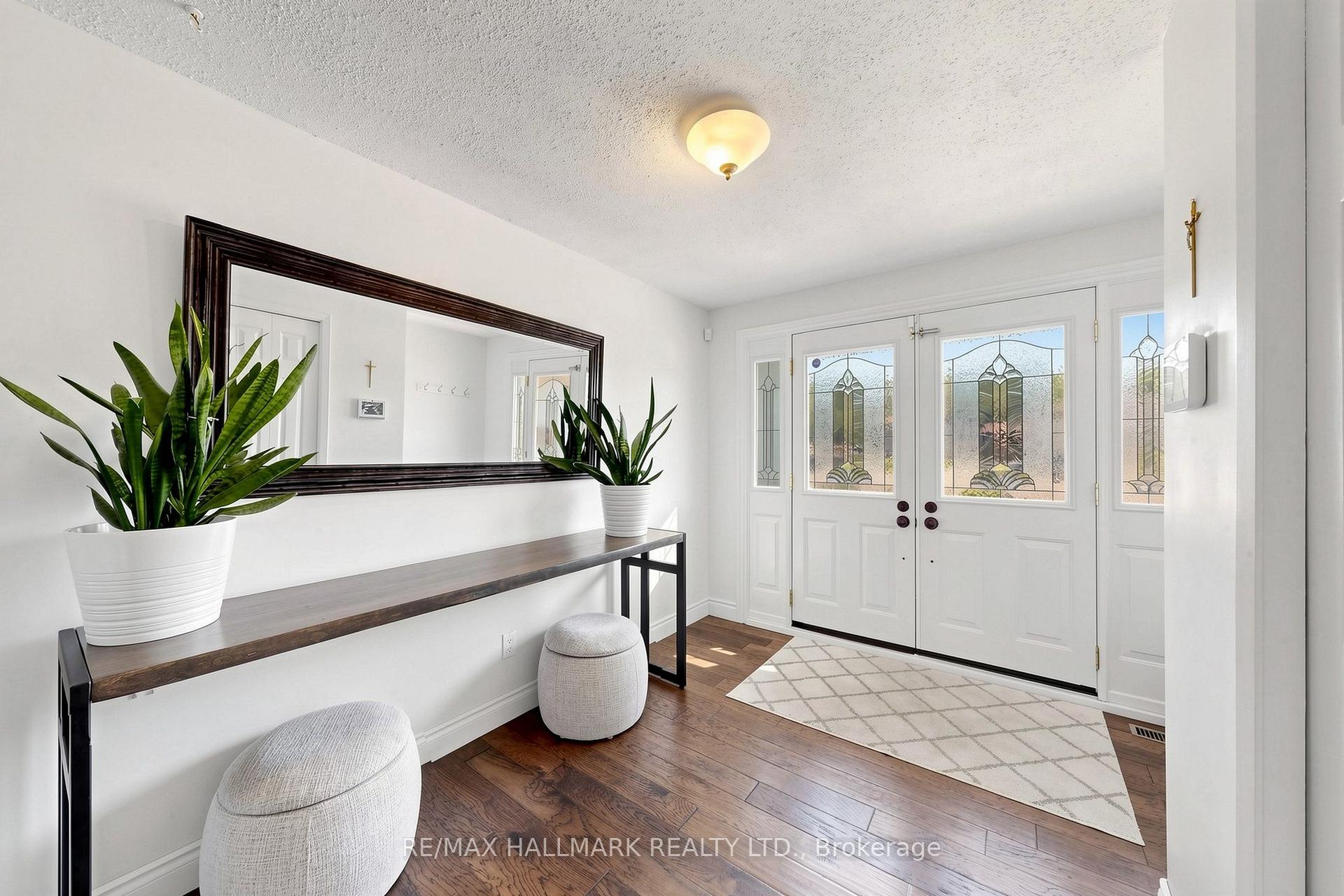 Photo 7 of Unit Part 1, 20 Oak Court, Aurora, Aurora Village — HOMEH