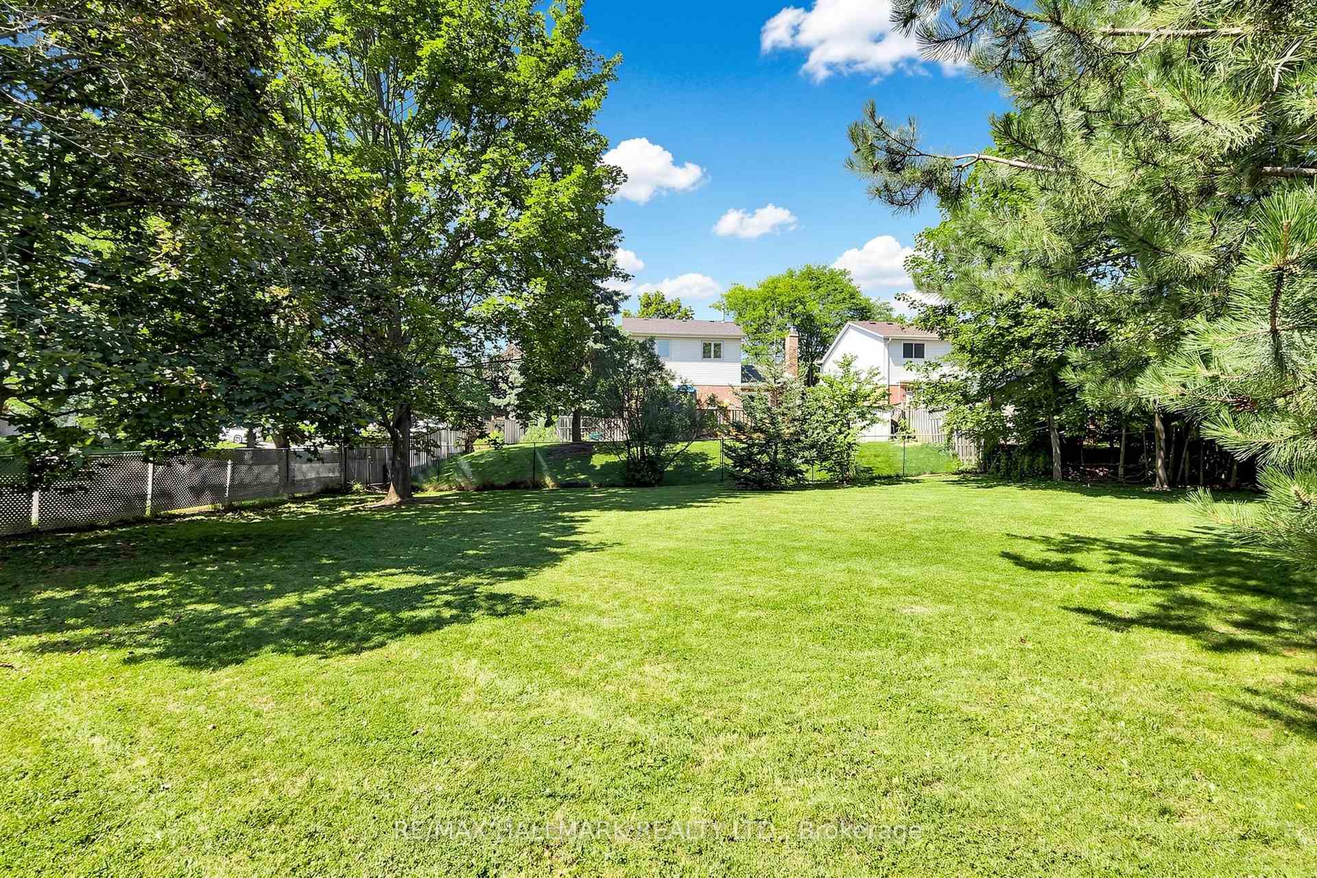 Photo 29 of Unit Part 1, 20 Oak Court, Aurora, Aurora Village — HOMEH