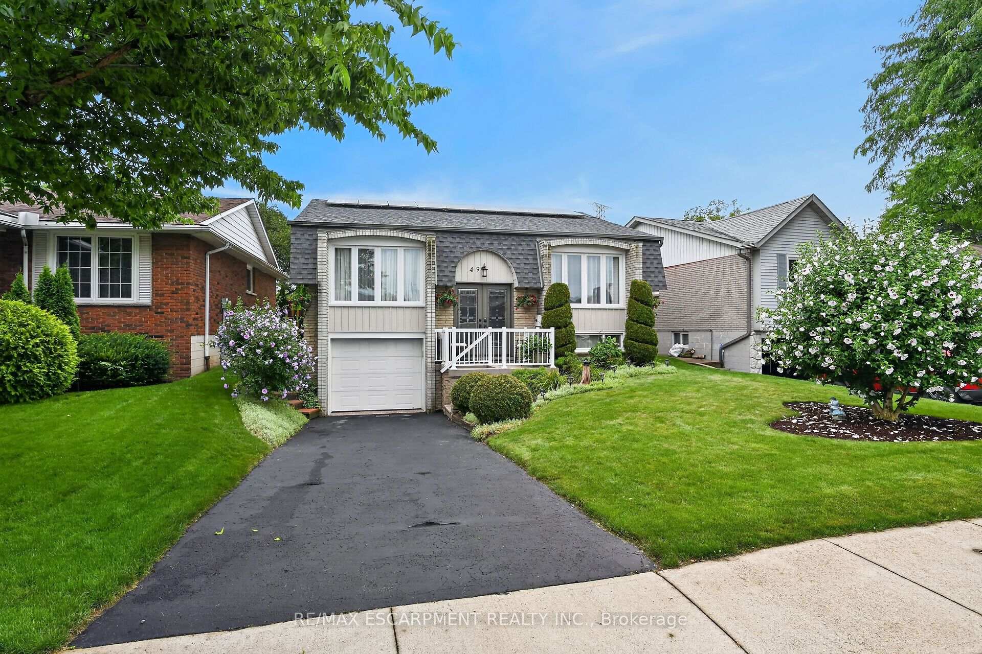 Photo 3 of 49 Brookstream Court, Hamilton, Red Hill — HOMEH