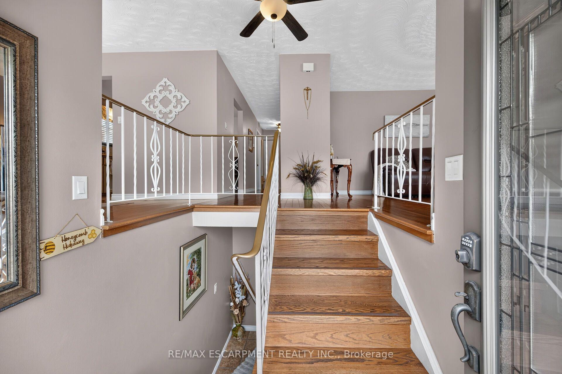 Photo 6 of 49 Brookstream Court, Hamilton, Red Hill — HOMEH