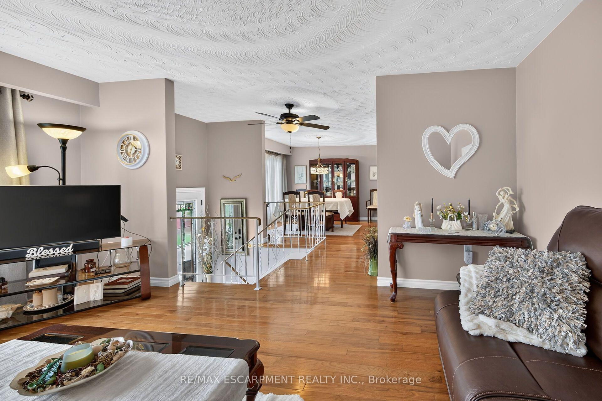 Photo 11 of 49 Brookstream Court, Hamilton, Red Hill — HOMEH