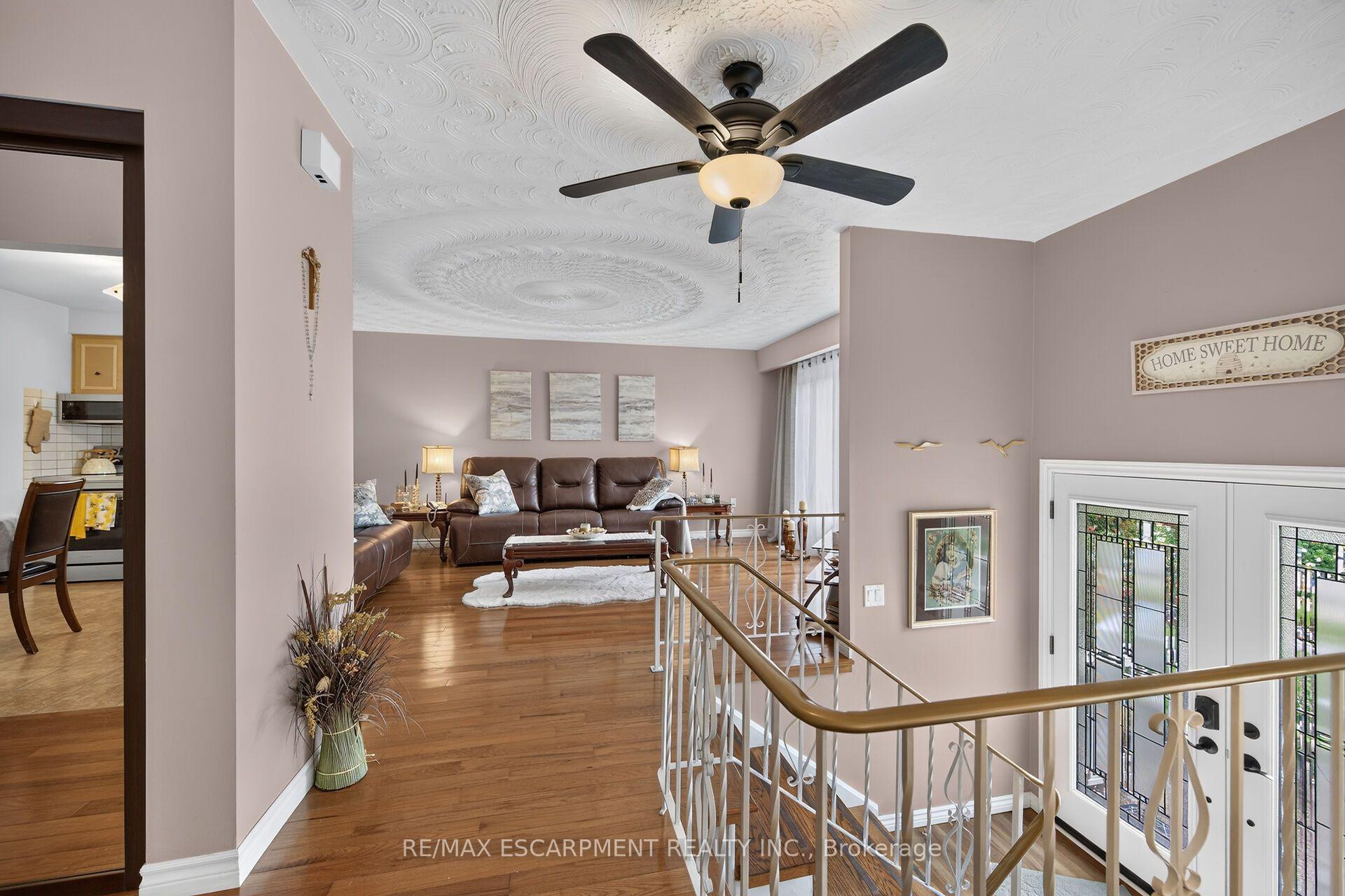 Photo 12 of 49 Brookstream Court, Hamilton, Red Hill — HOMEH