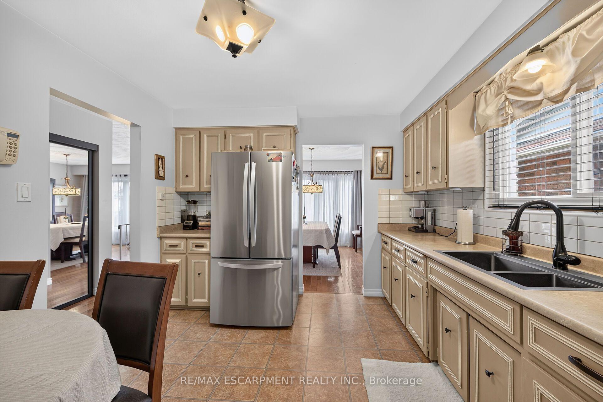 Photo 17 of 49 Brookstream Court, Hamilton, Red Hill — HOMEH