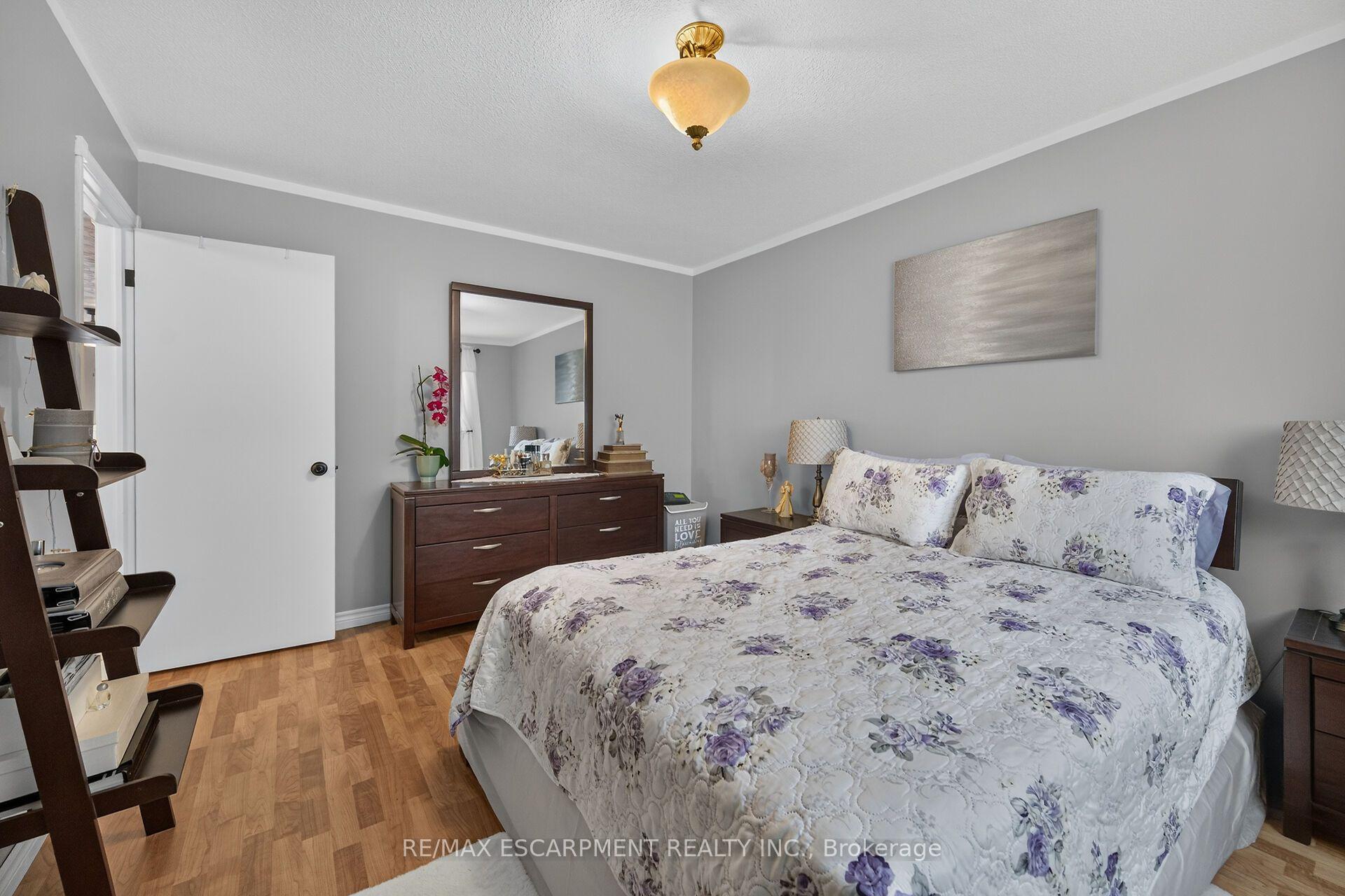Photo 24 of 49 Brookstream Court, Hamilton, Red Hill — HOMEH