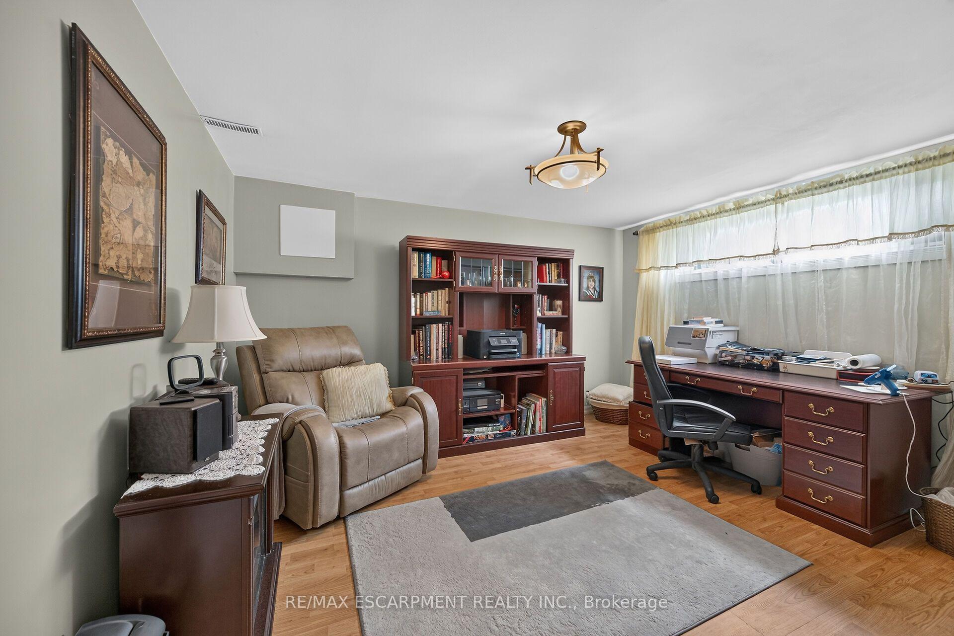 Photo 36 of 49 Brookstream Court, Hamilton, Red Hill — HOMEH