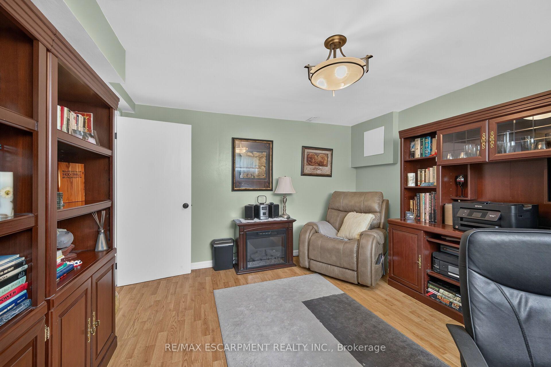 Photo 37 of 49 Brookstream Court, Hamilton, Red Hill — HOMEH