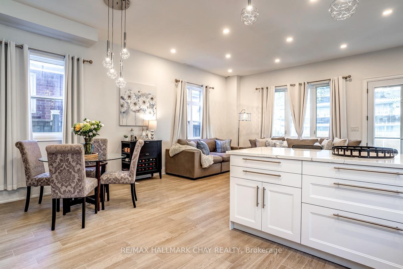 Photo 4 of 611 Northcliffe Boulevard, Toronto, Oakwood Village — HOMEH
