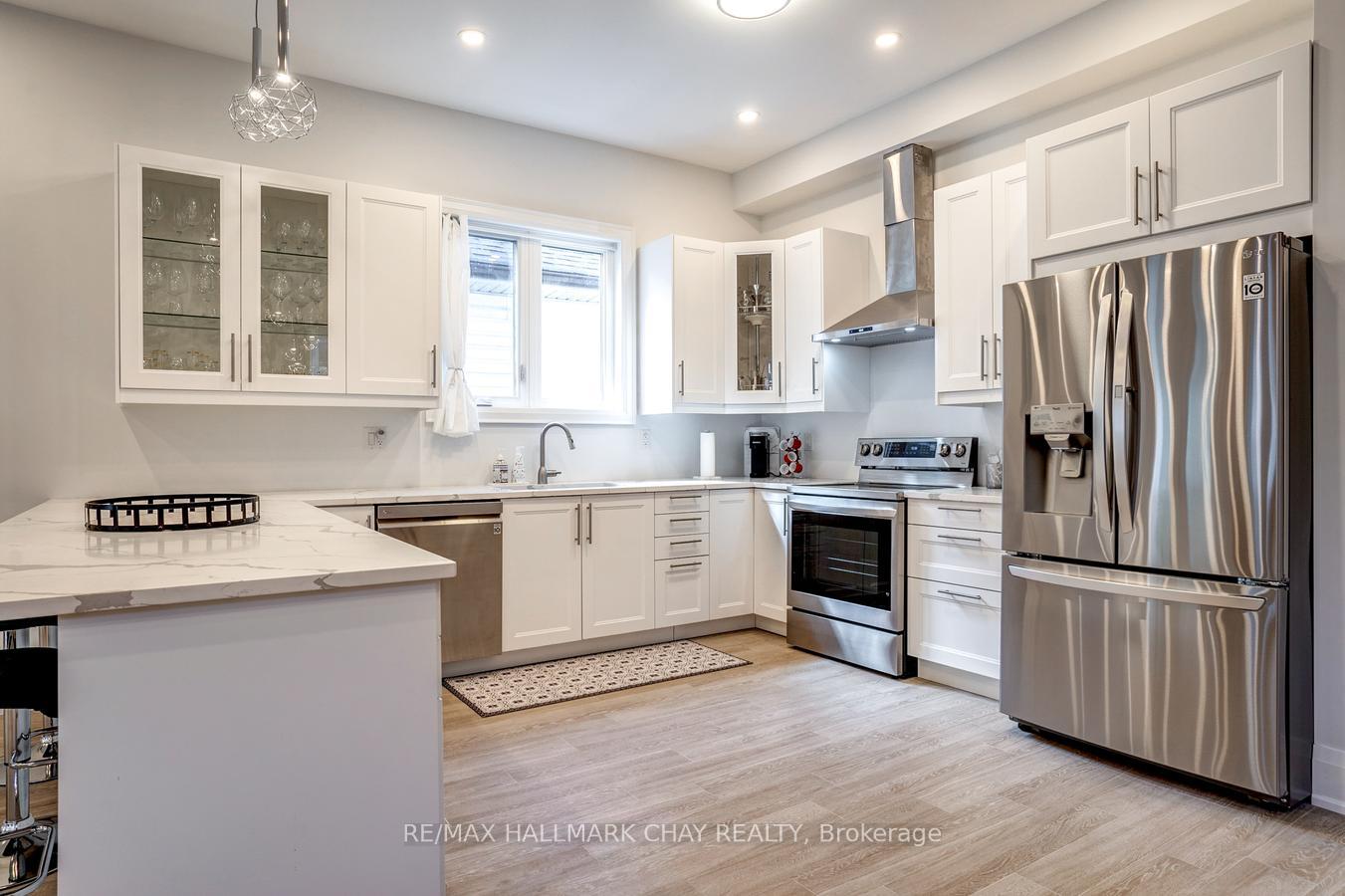 Photo 6 of 611 Northcliffe Boulevard, Toronto, Oakwood Village — HOMEH