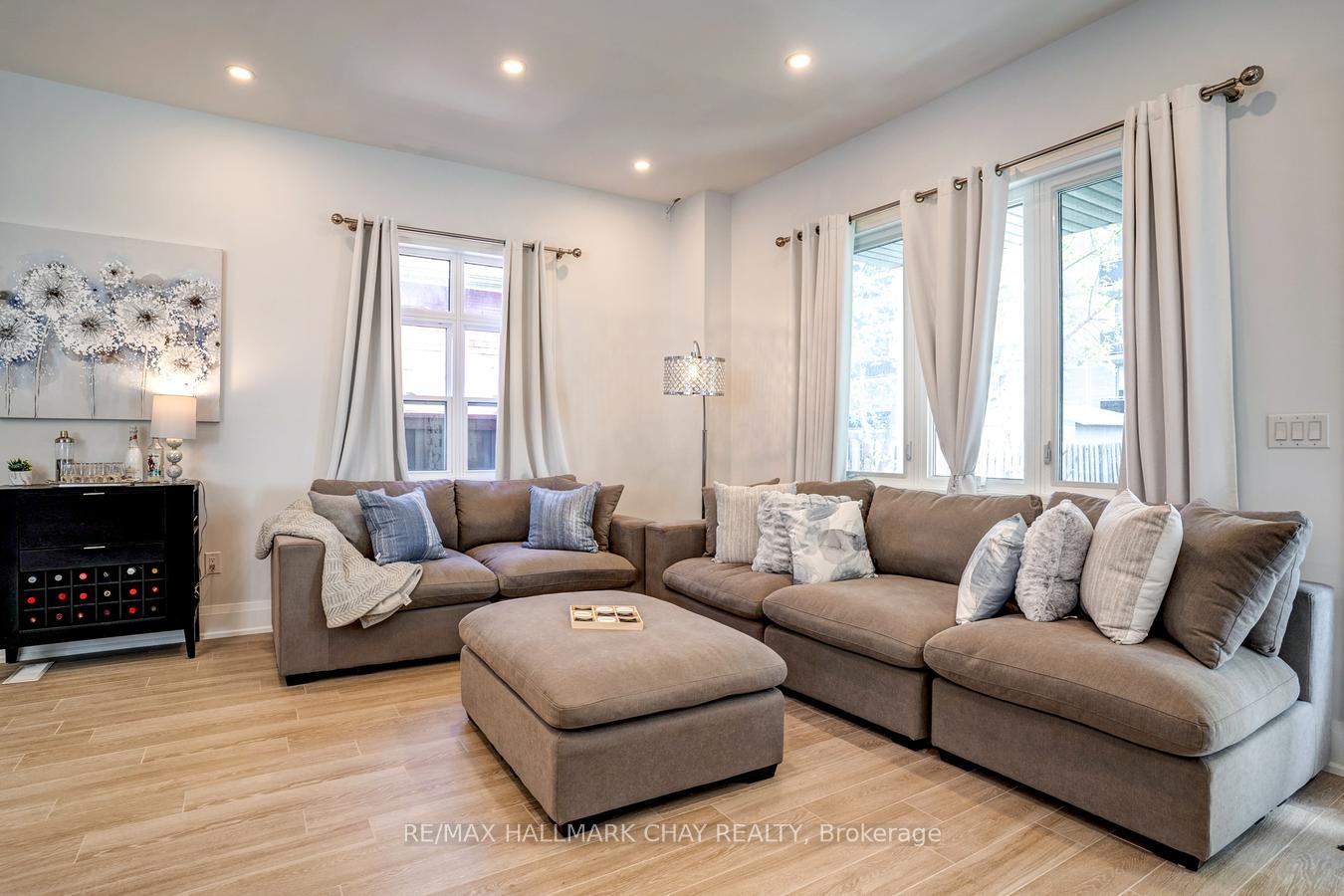 Photo 8 of 611 Northcliffe Boulevard, Toronto, Oakwood Village — HOMEH
