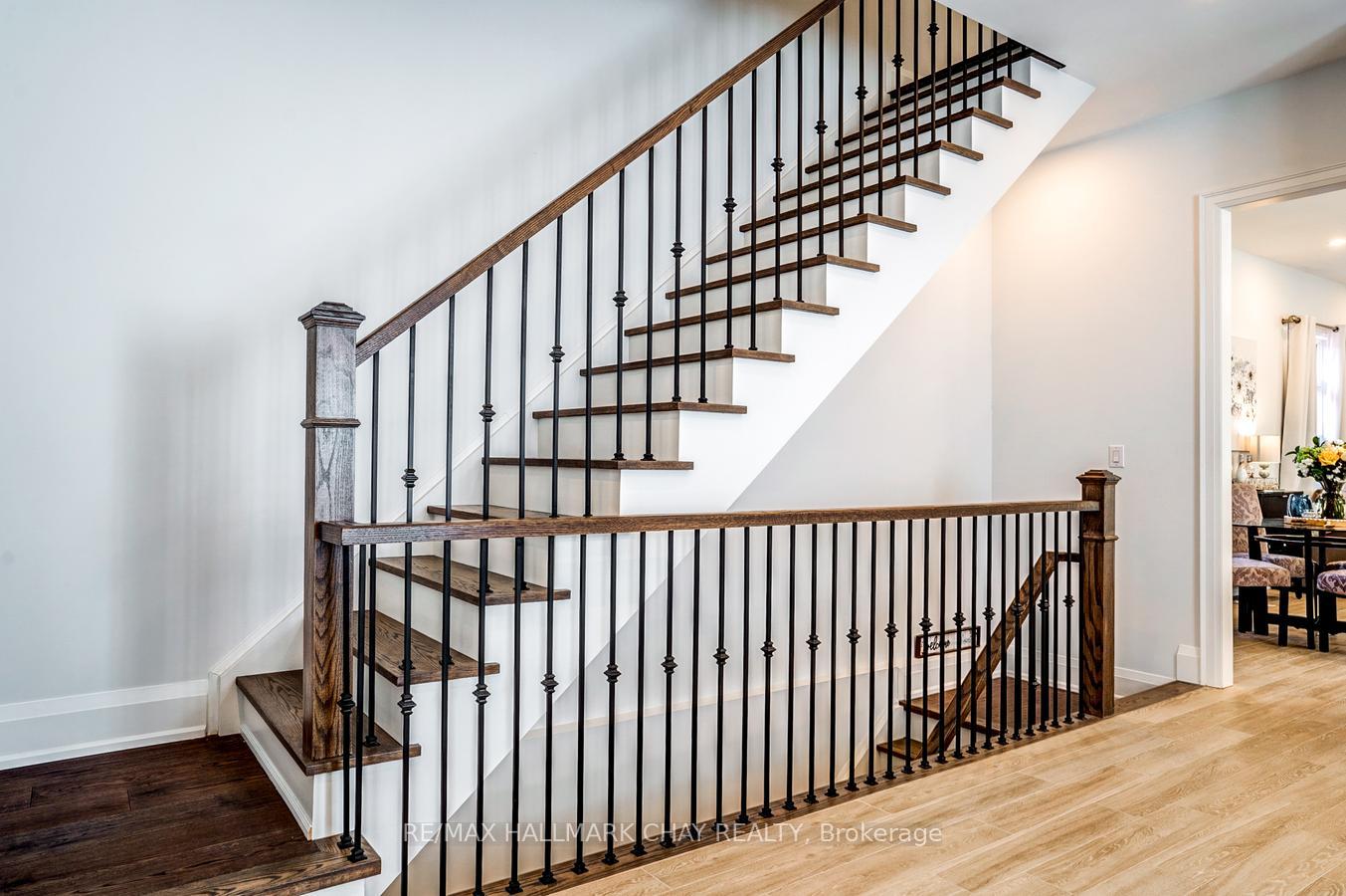 Photo 17 of 611 Northcliffe Boulevard, Toronto, Oakwood Village — HOMEH