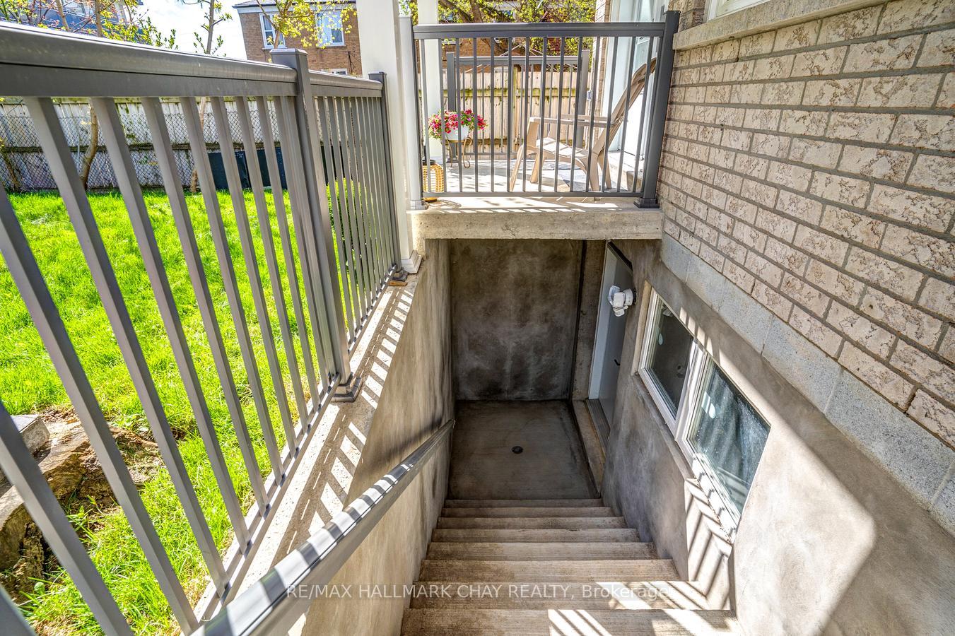 Photo 26 of 611 Northcliffe Boulevard, Toronto, Oakwood Village — HOMEH