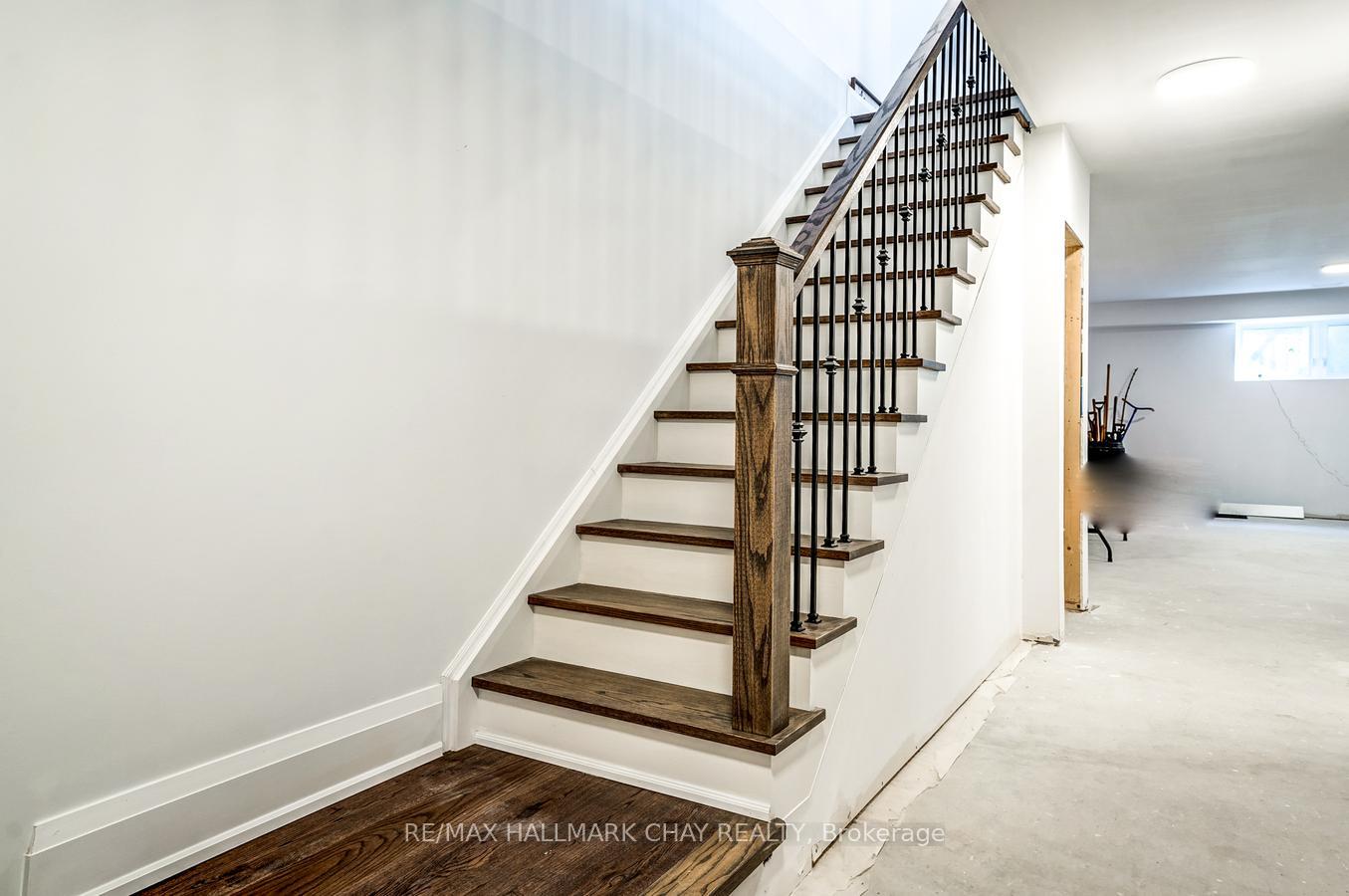 Photo 31 of 611 Northcliffe Boulevard, Toronto, Oakwood Village — HOMEH