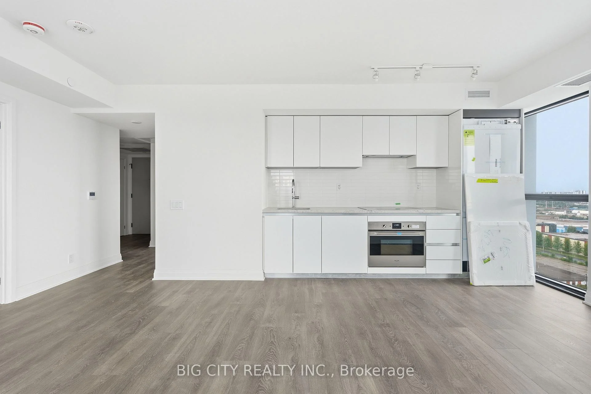 Photo 15 of Unit 1302, 25 Frederick Todd Way, Toronto, Thorncliffe Park — HOMEH