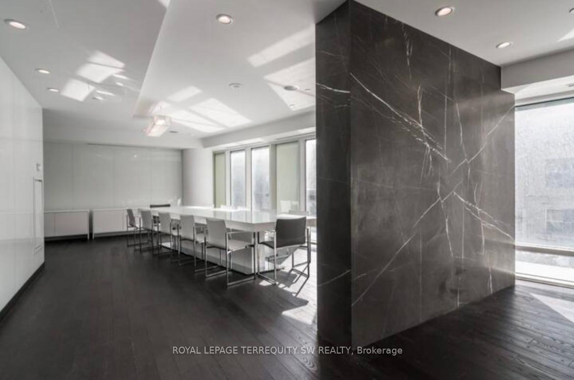 Photo 30 of Unit 2012, 8 The Esplanade, Toronto, Waterfront Communities — HOMEH