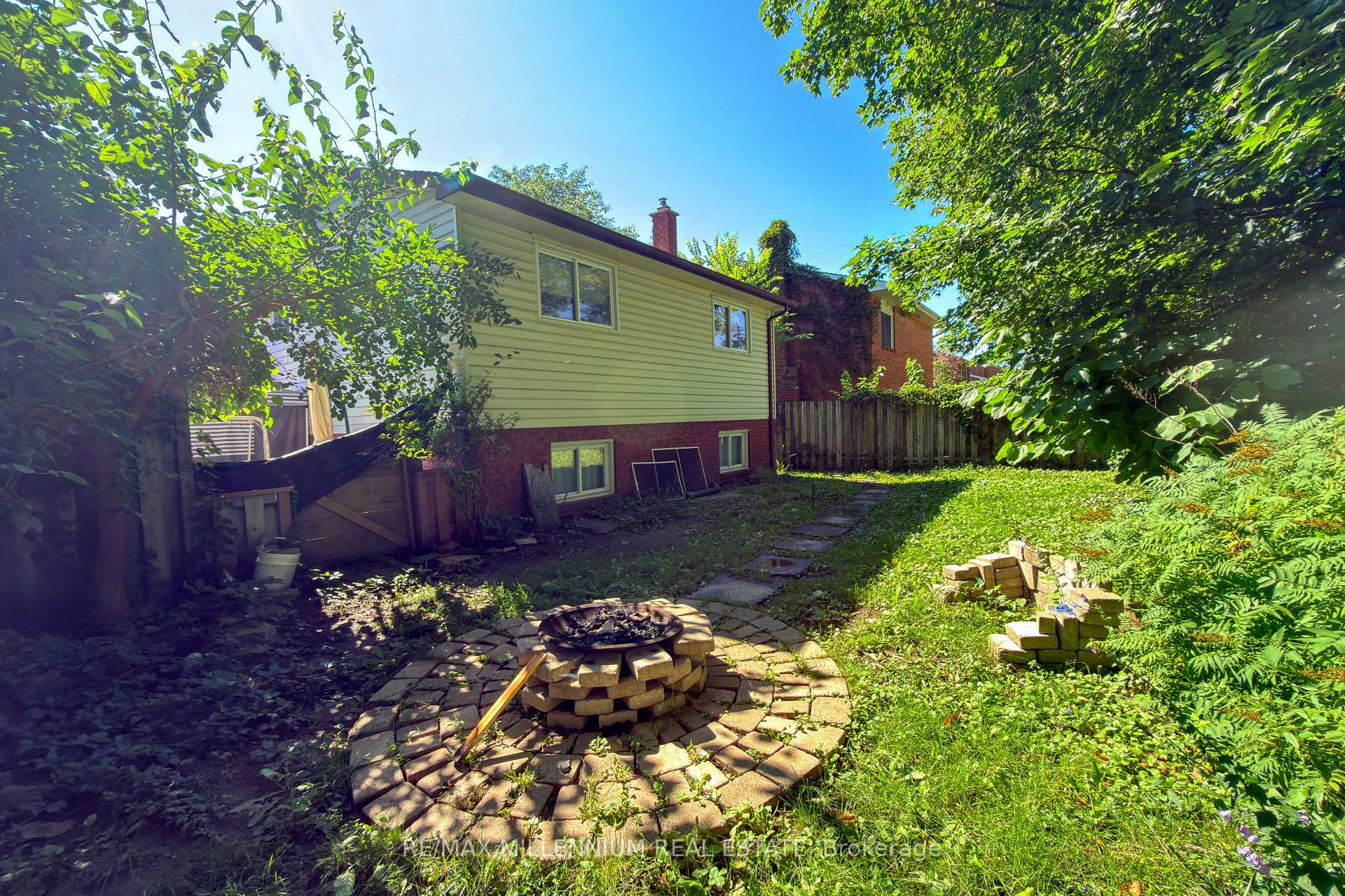 Photo 15 of 5 Pepler Place, Barrie, Sunnidale — HOMEH
