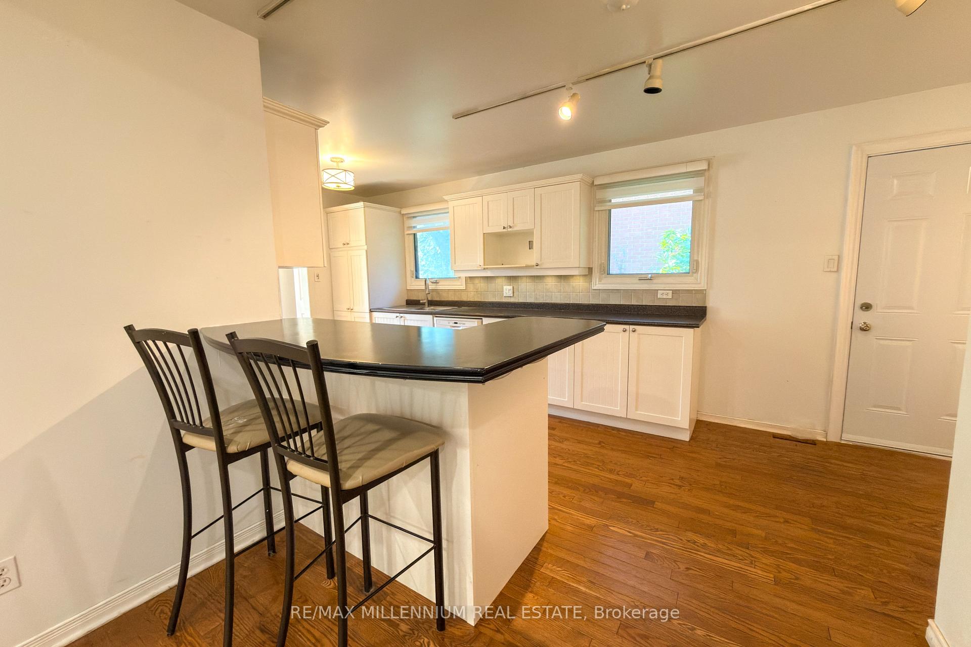 Photo 8 of 5 Pepler Place, Barrie, Sunnidale — HOMEH