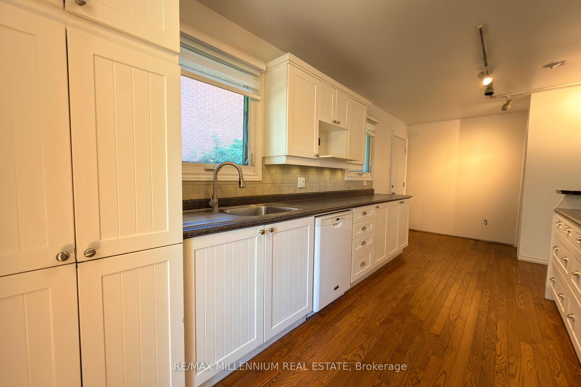 Photo 10 of 5 Pepler Place, Barrie, Sunnidale — HOMEH