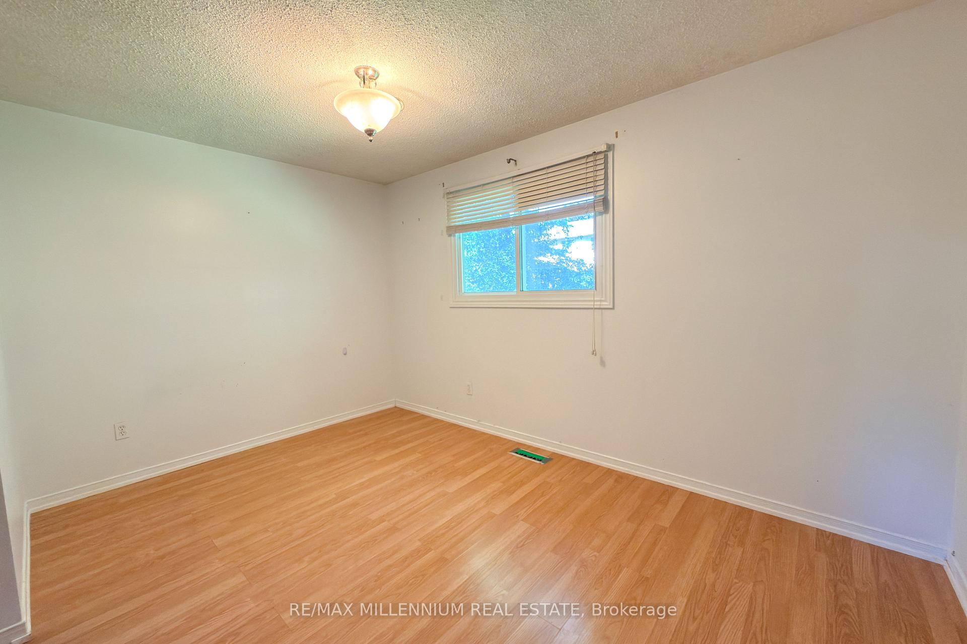 Photo 25 of 5 Pepler Place, Barrie, Sunnidale — HOMEH