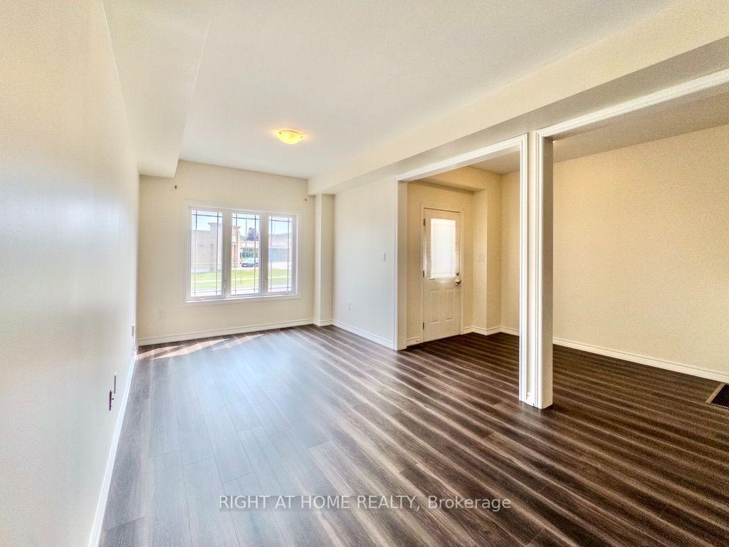 Photo 4 of 465 Mapleton Avenue, Barrie, Ardagh — HOMEH
